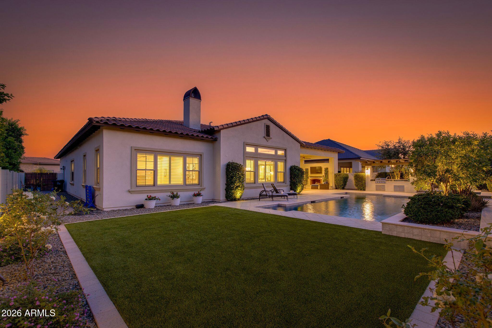 2766 E BONANZA Court