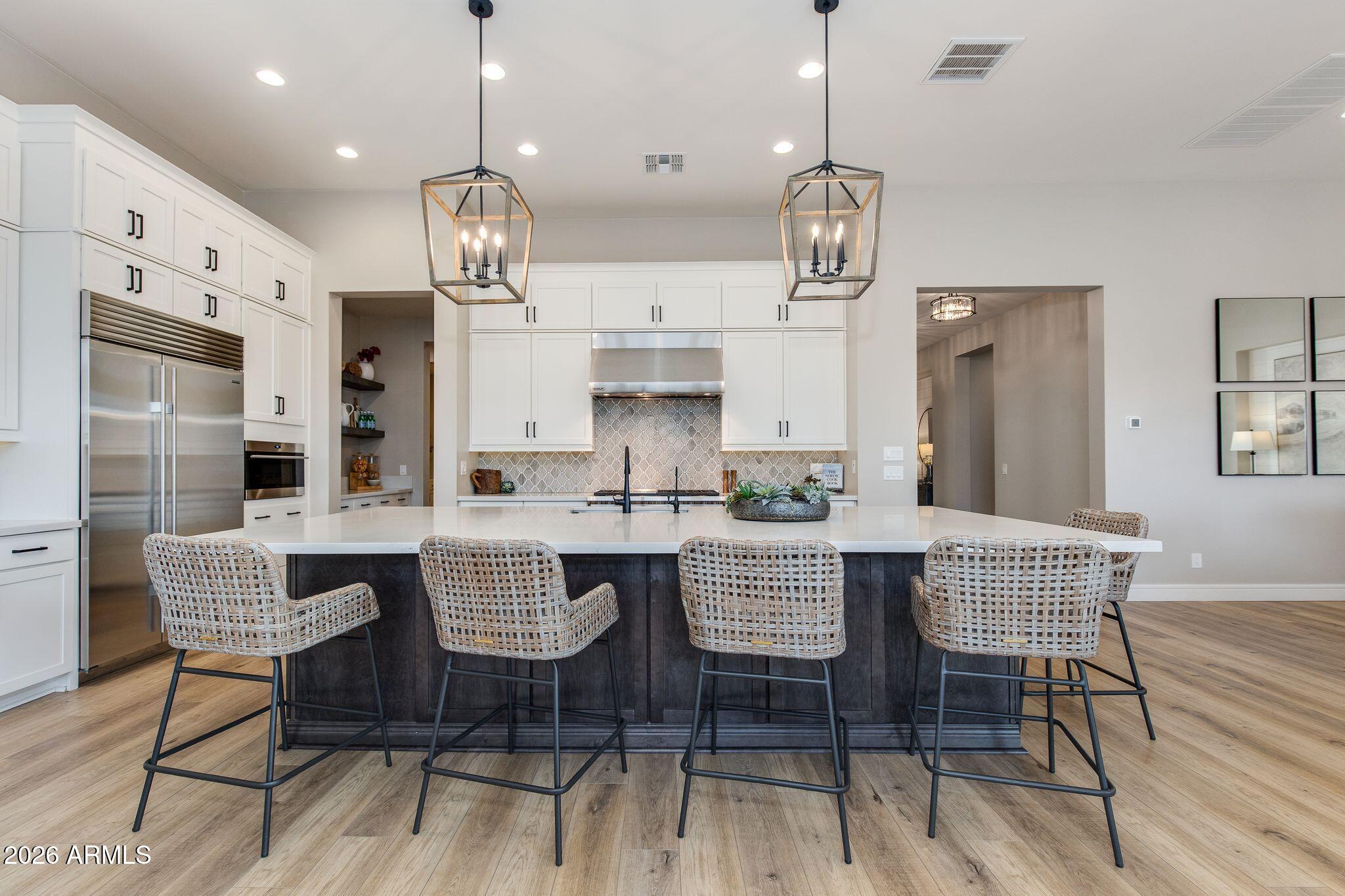 2766 E BONANZA Court