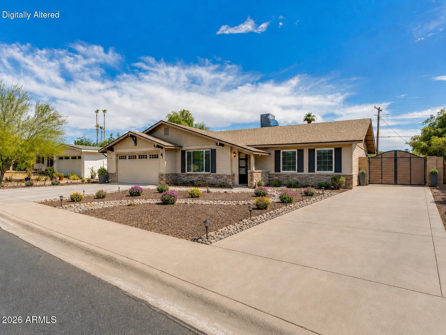 537 E LAGUNA Drive