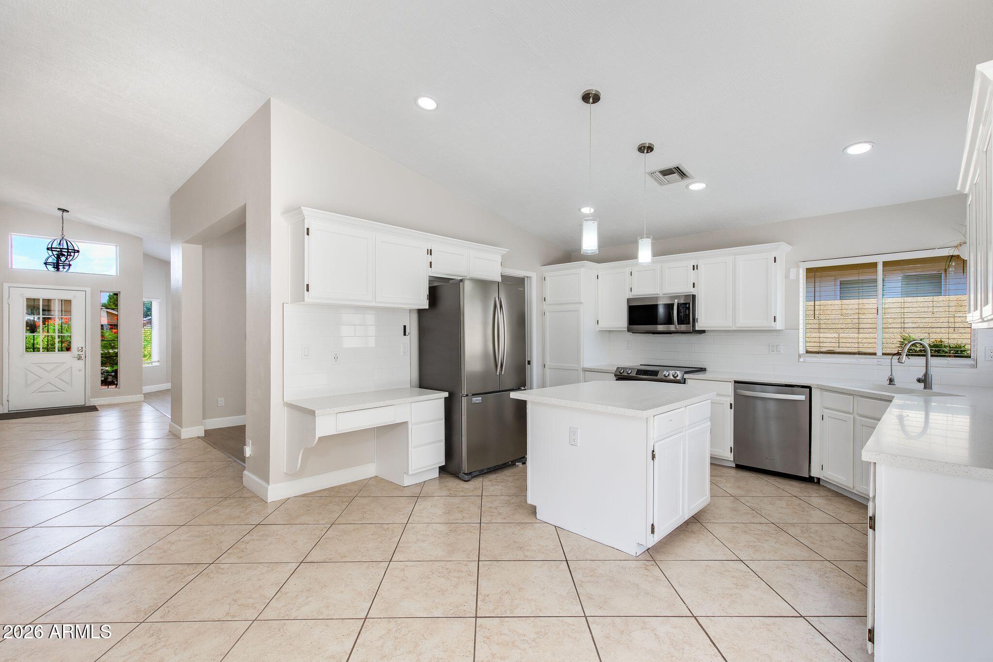 4041 W AVENIDA DEL SOL Avenue
