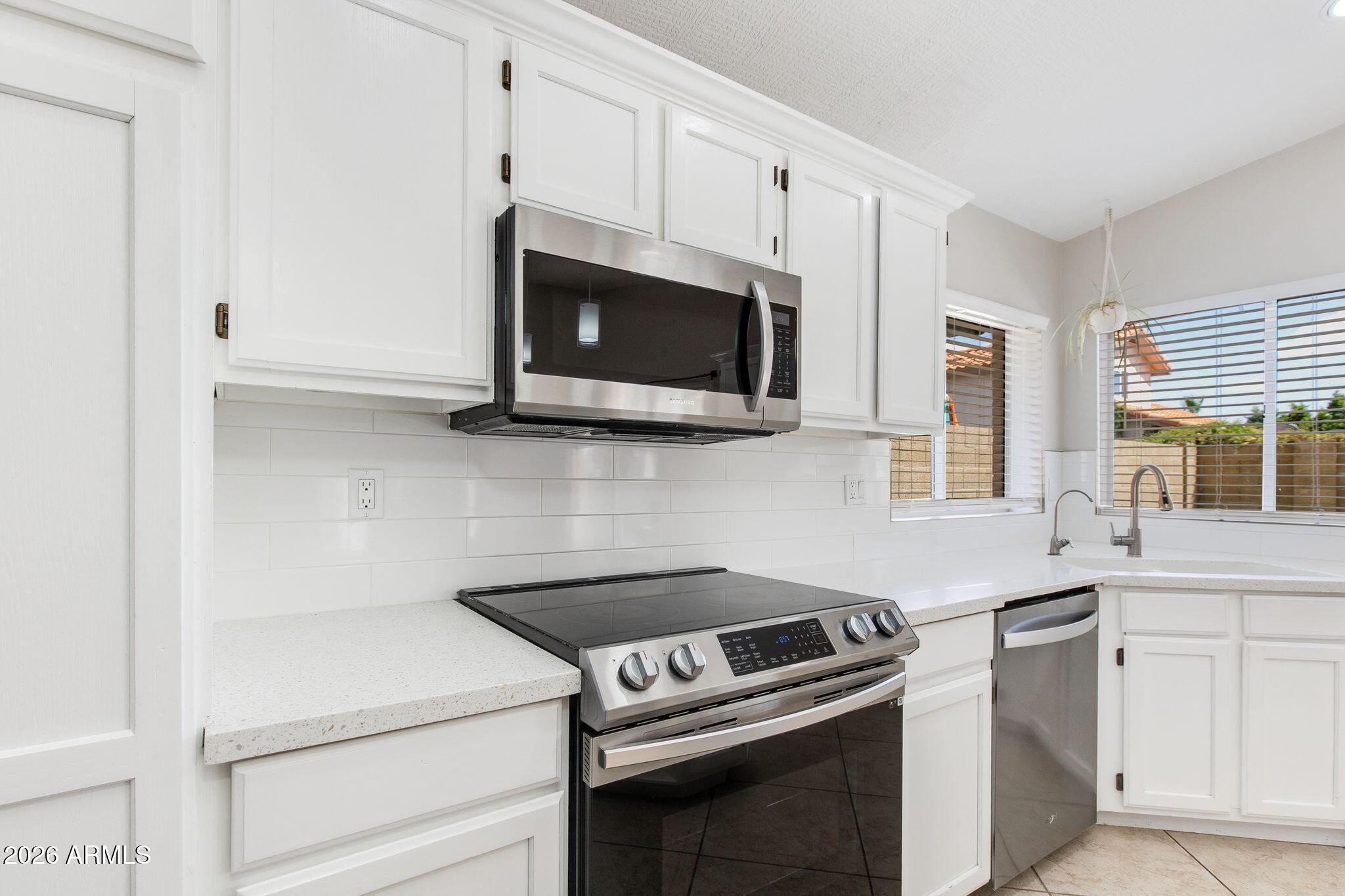 4041 W AVENIDA DEL SOL Avenue