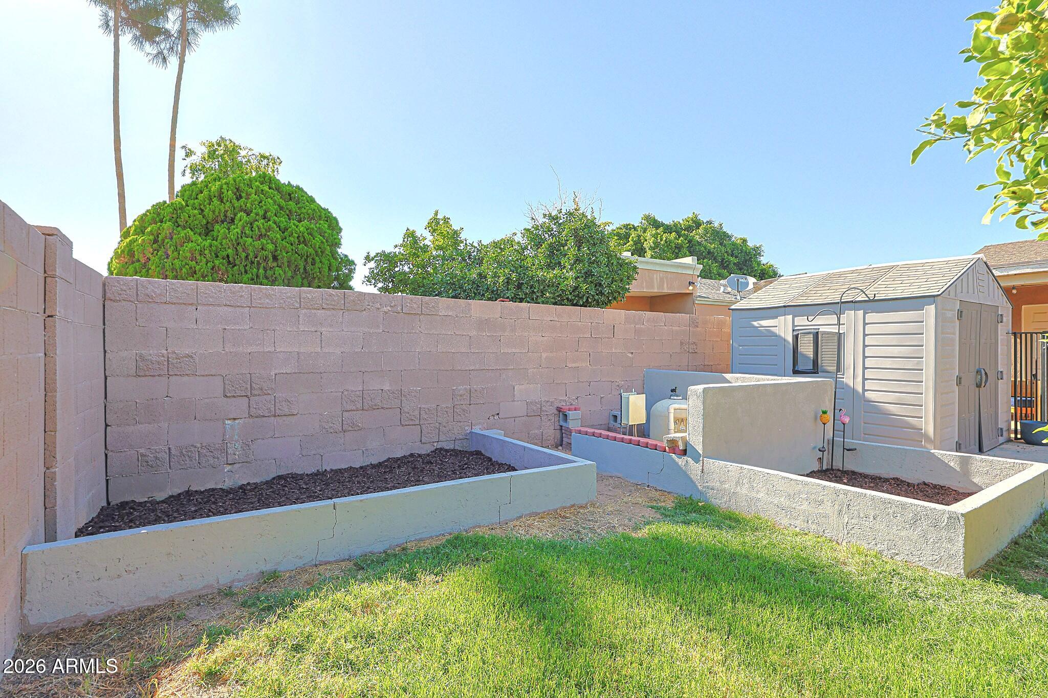 2327 W SUNNYSIDE Avenue