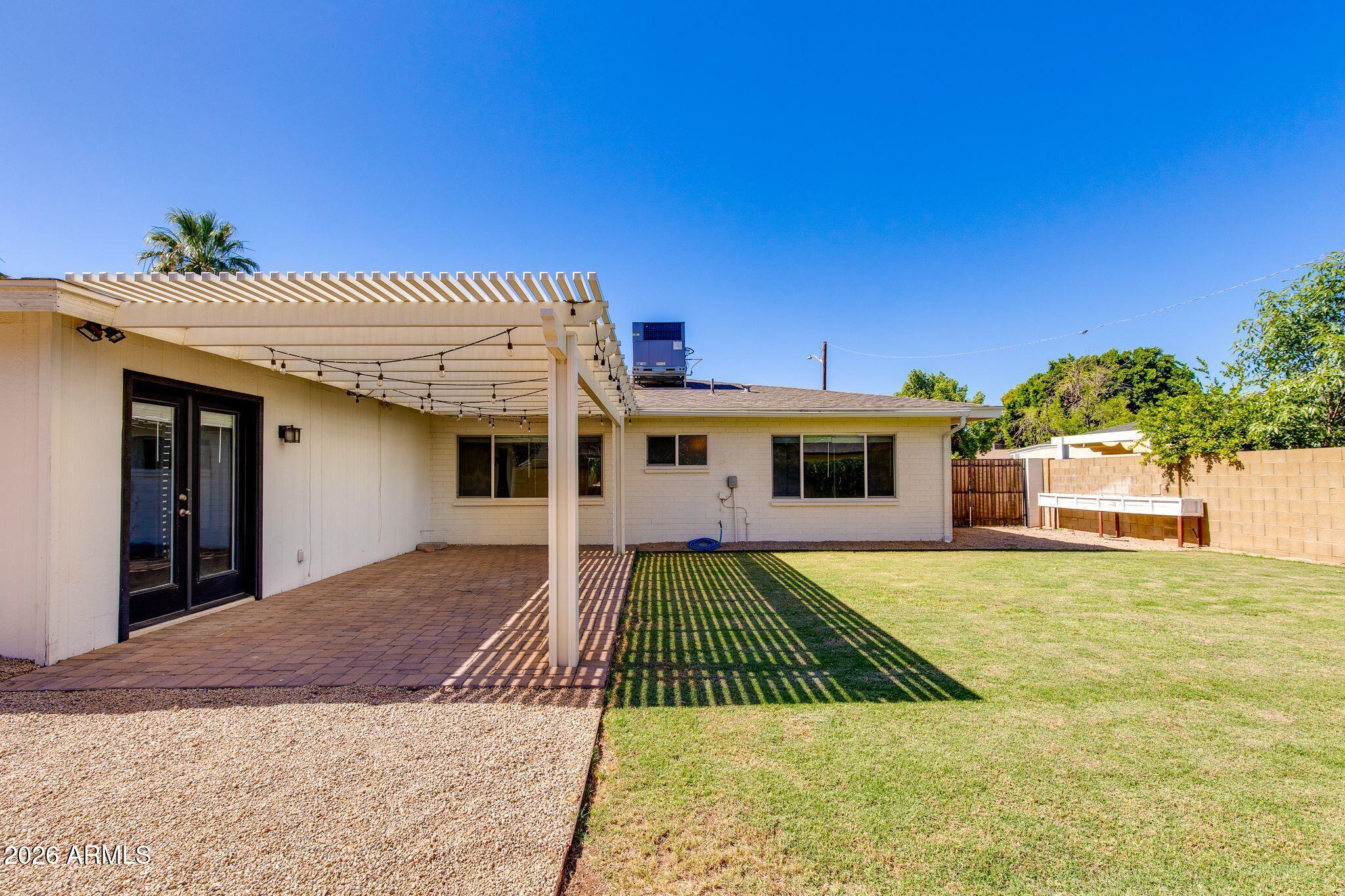 5002 E MITCHELL Drive