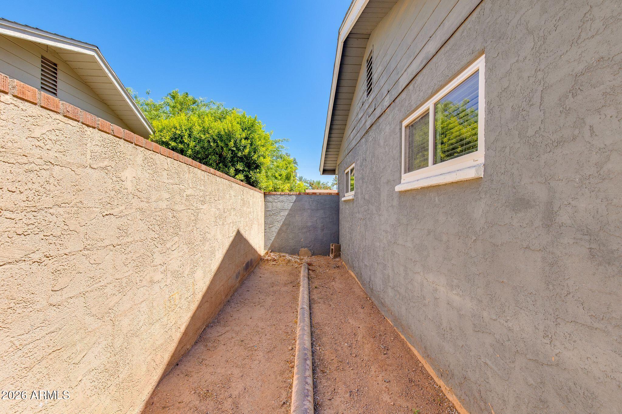 4923 E PALM Lane