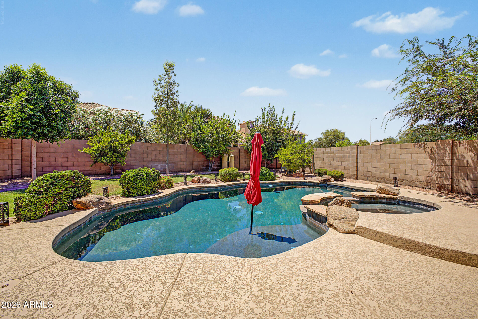 1172 N WOODSIDE Court