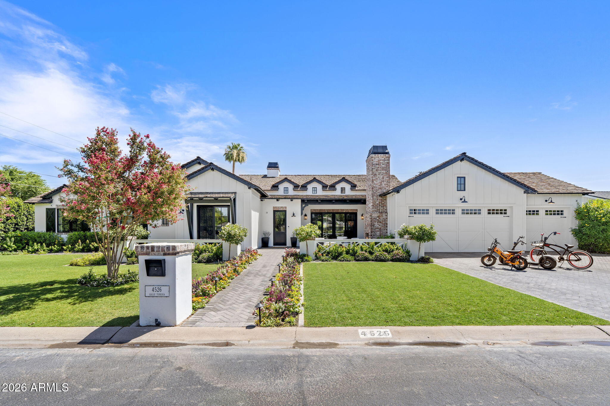 4526 E CALLE TUBERIA