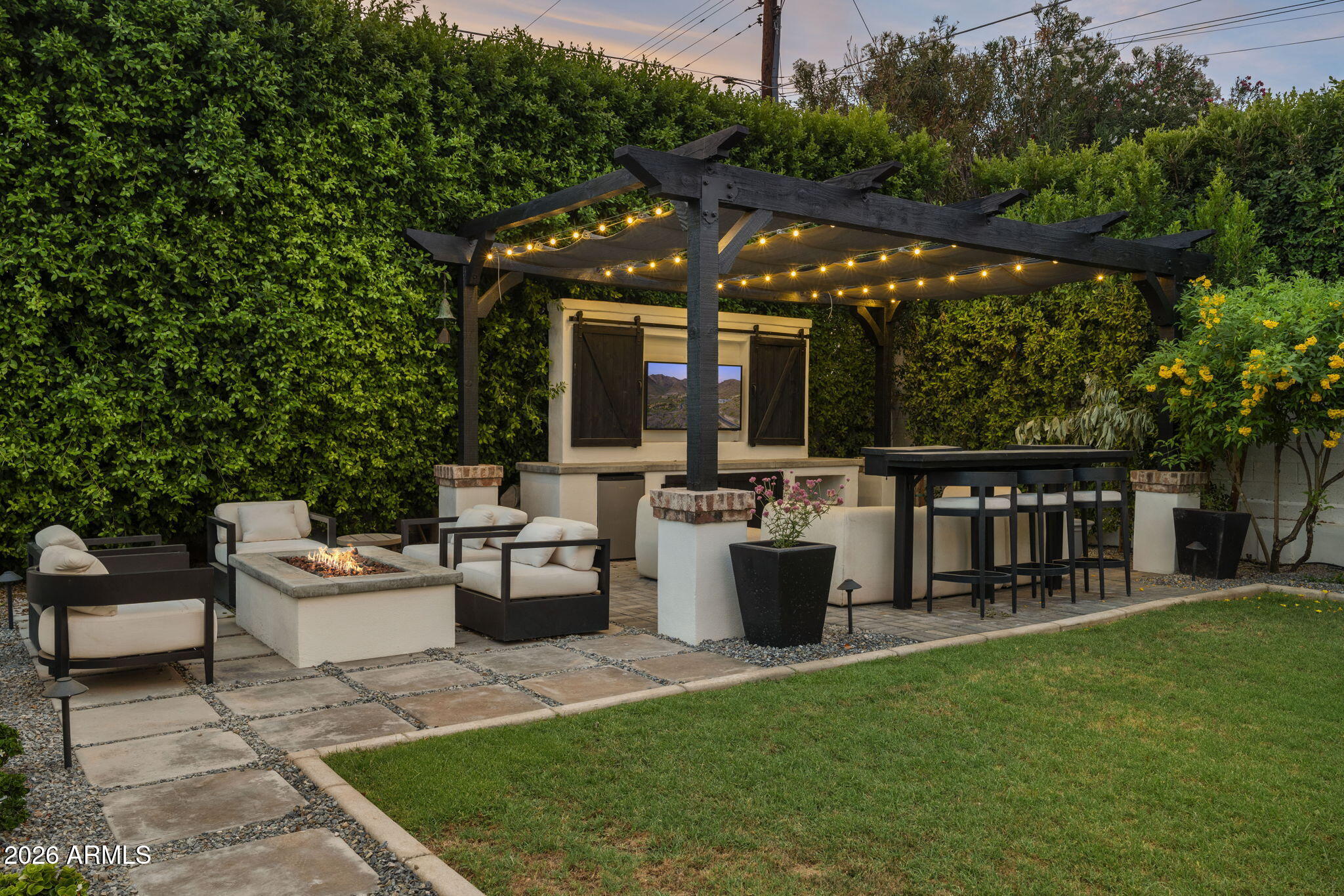 4526 E CALLE TUBERIA