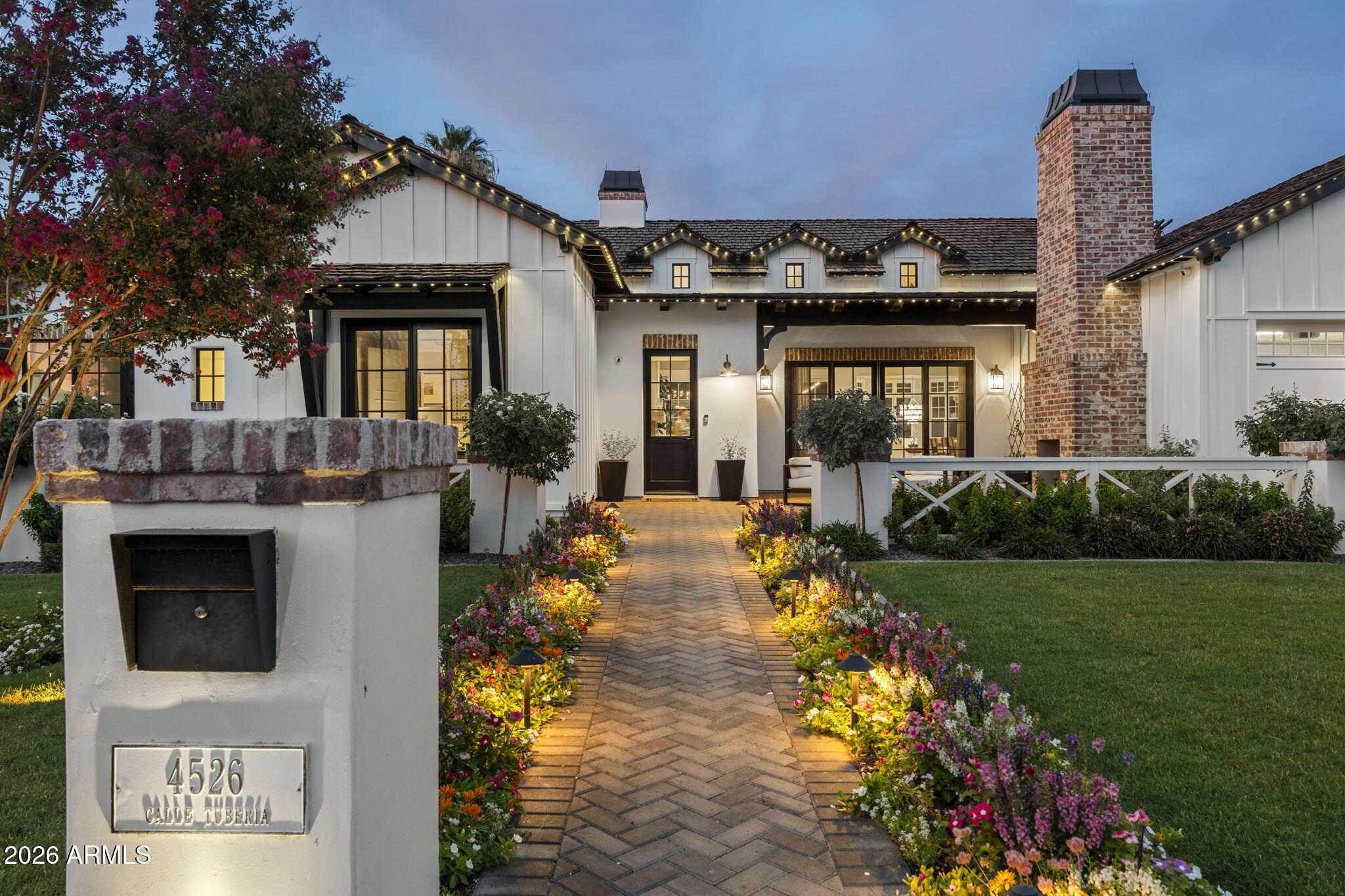 4526 E CALLE TUBERIA