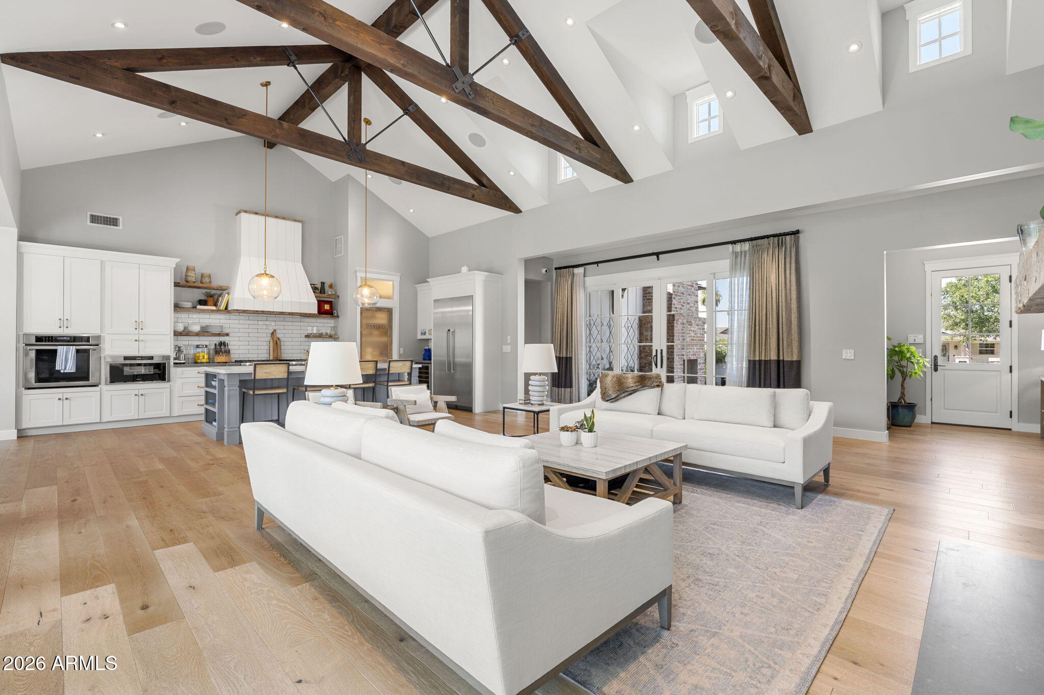 4526 E CALLE TUBERIA