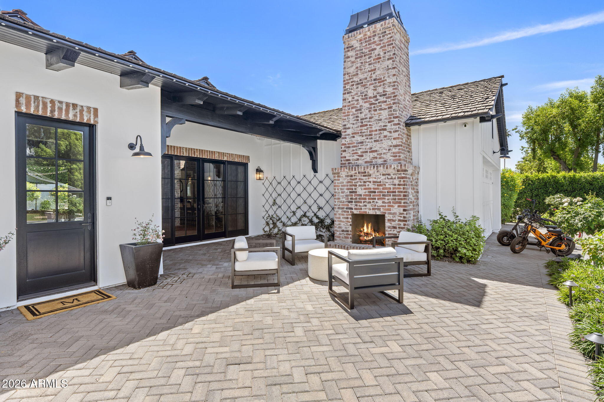 4526 E CALLE TUBERIA