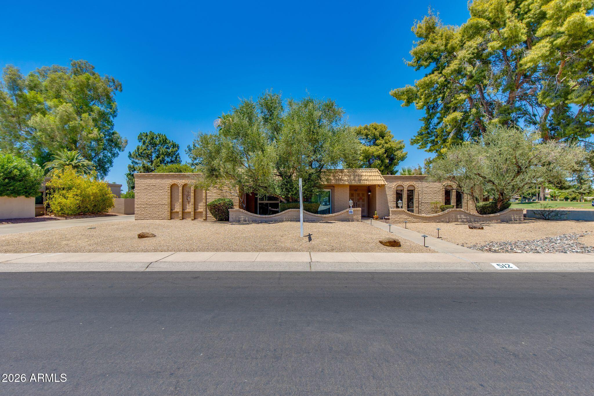 512 W MOON VALLEY Drive