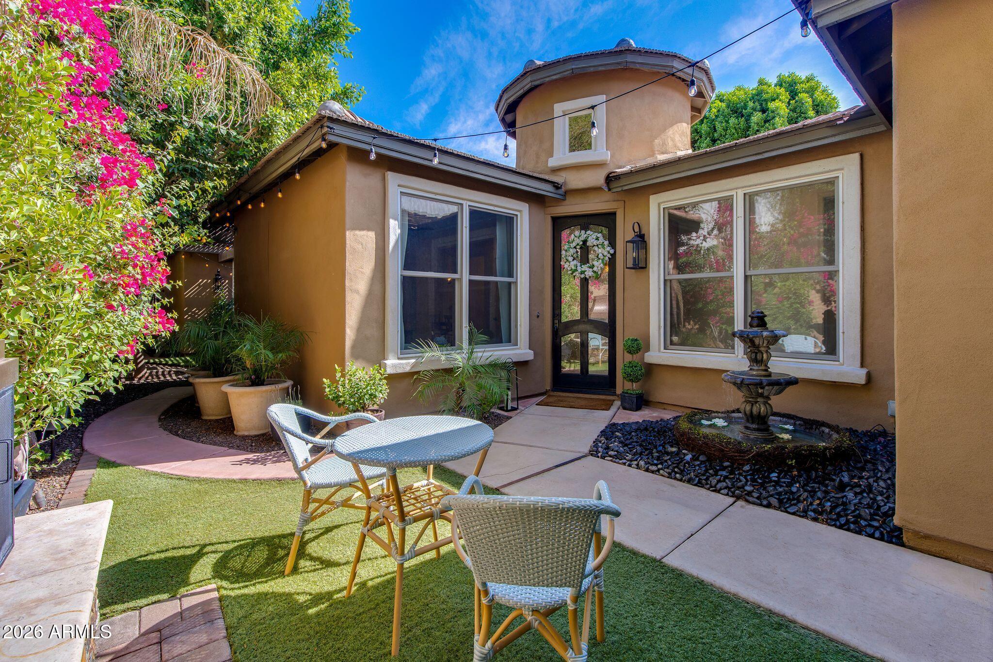 904 E MEAD Drive