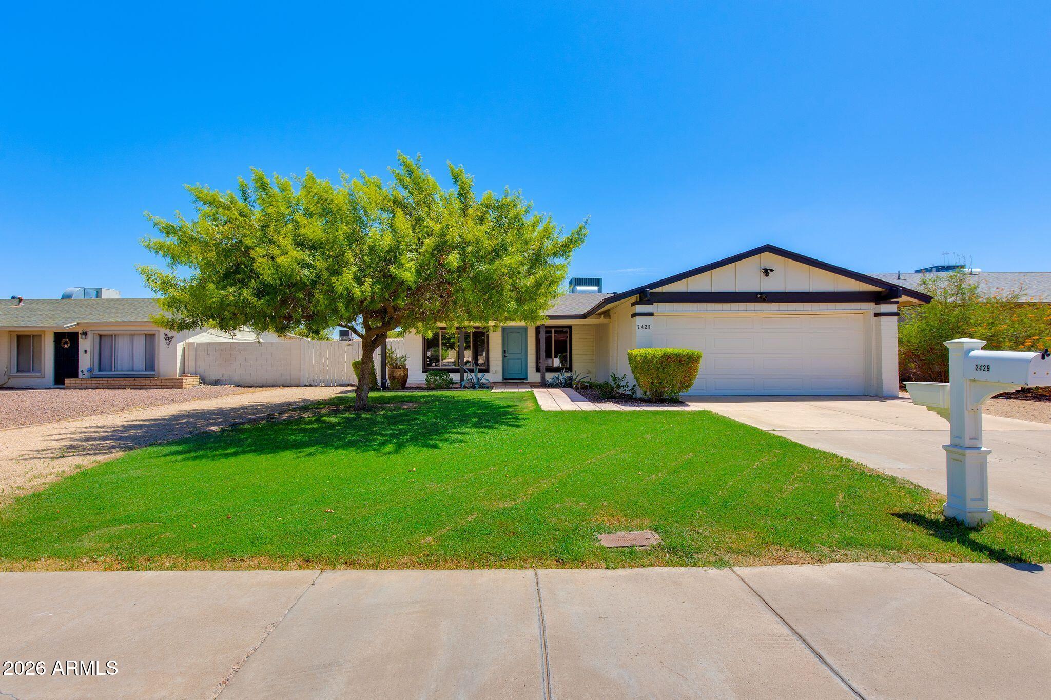 2429 E DAHLIA Drive