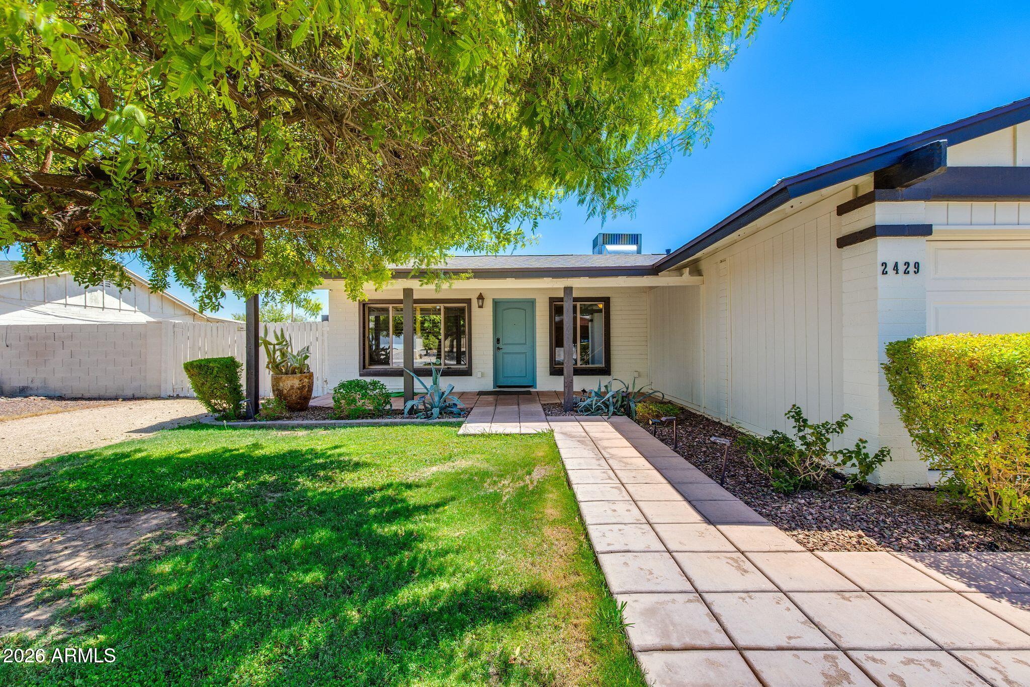 2429 E DAHLIA Drive