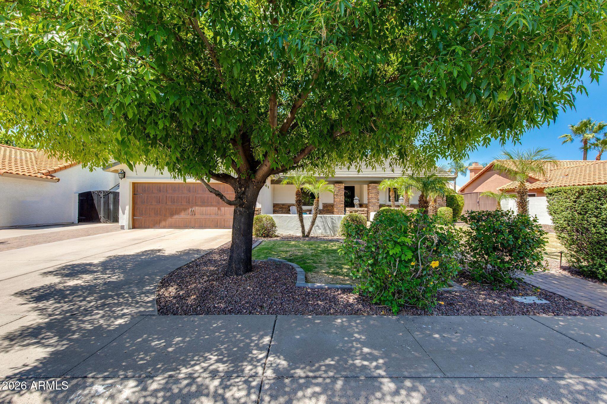 5416 E Hillery Drive