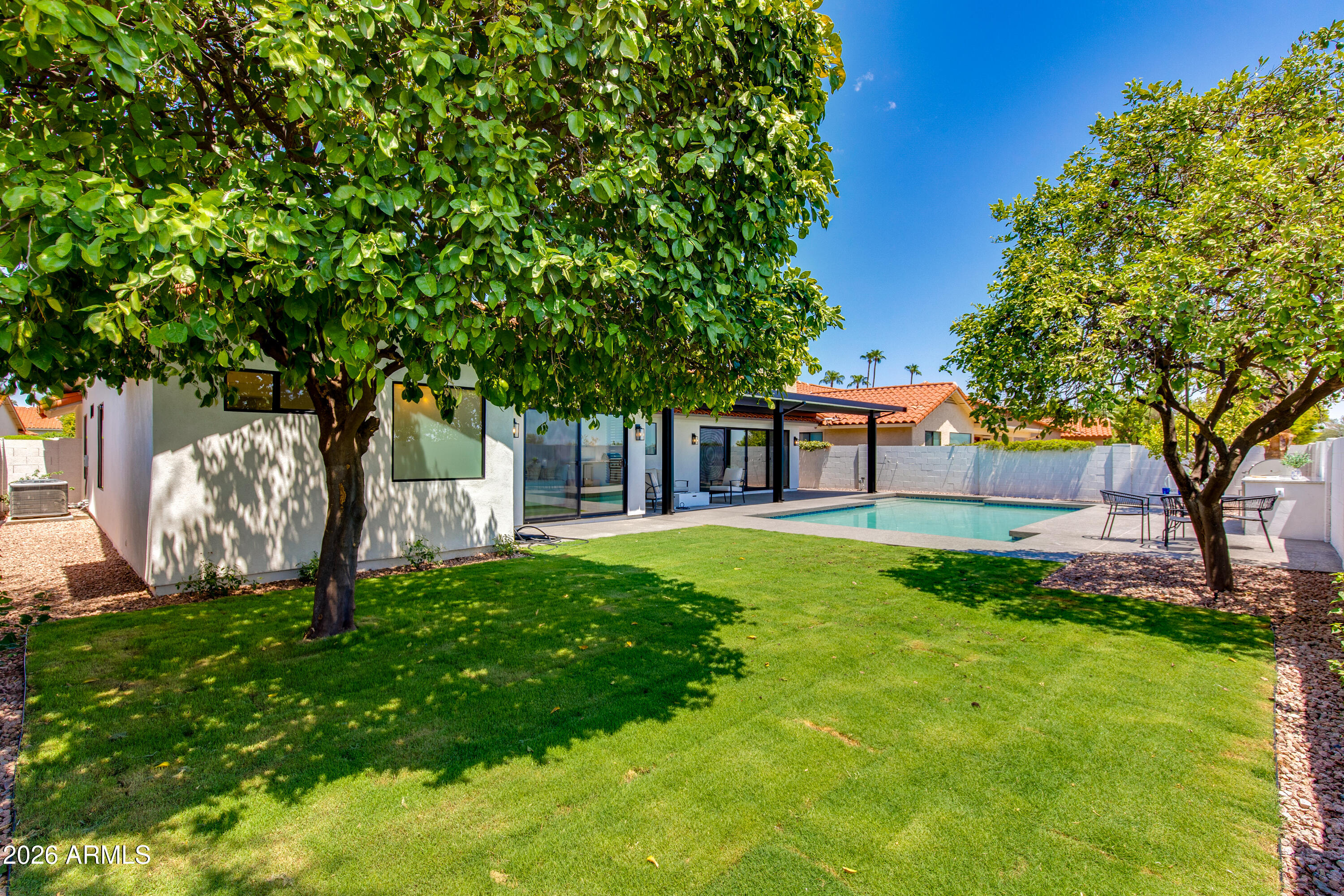 10521 E BELLA VISTA Drive