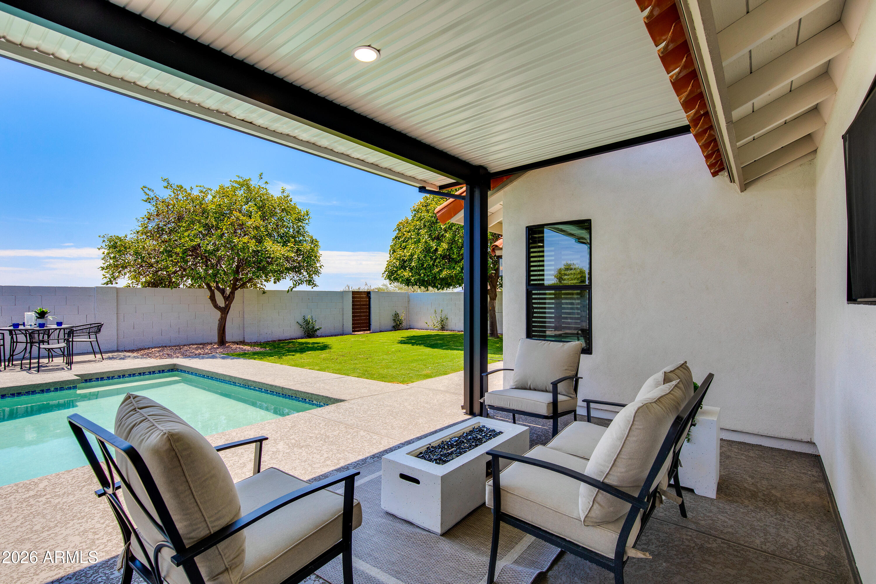 10521 E BELLA VISTA Drive