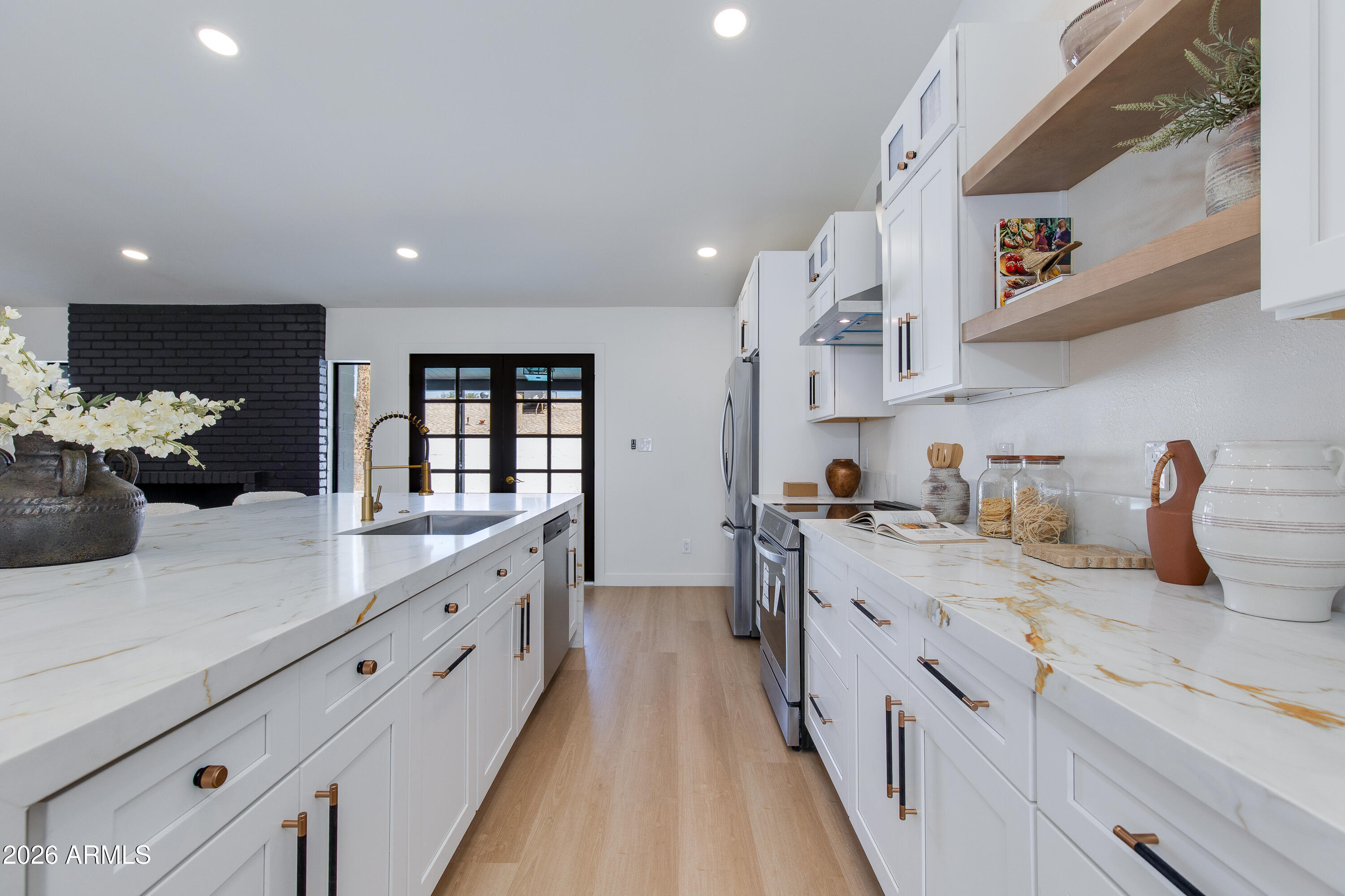 2324 E CORTEZ Street