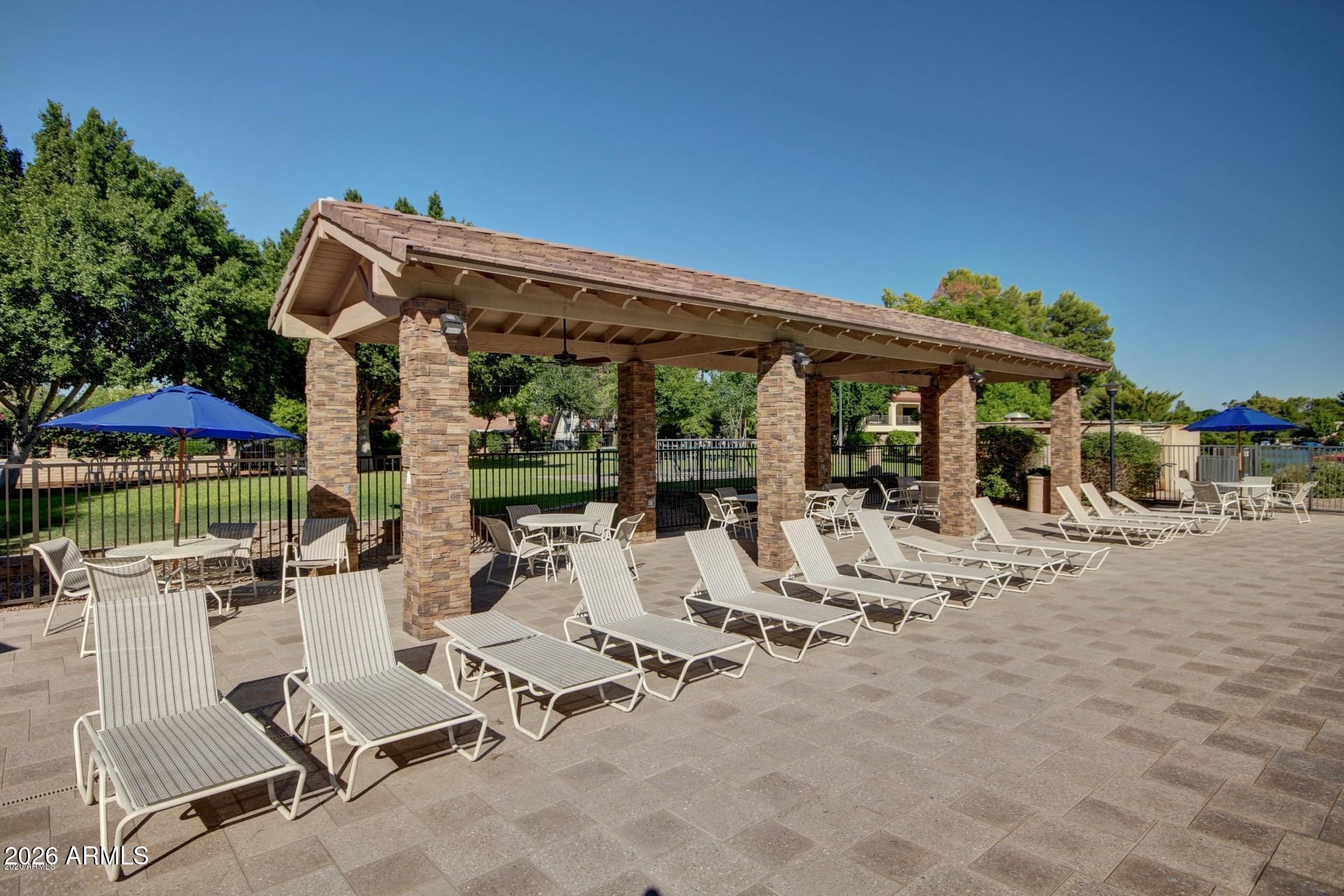 1204 E STEAMBOAT BEND Drive