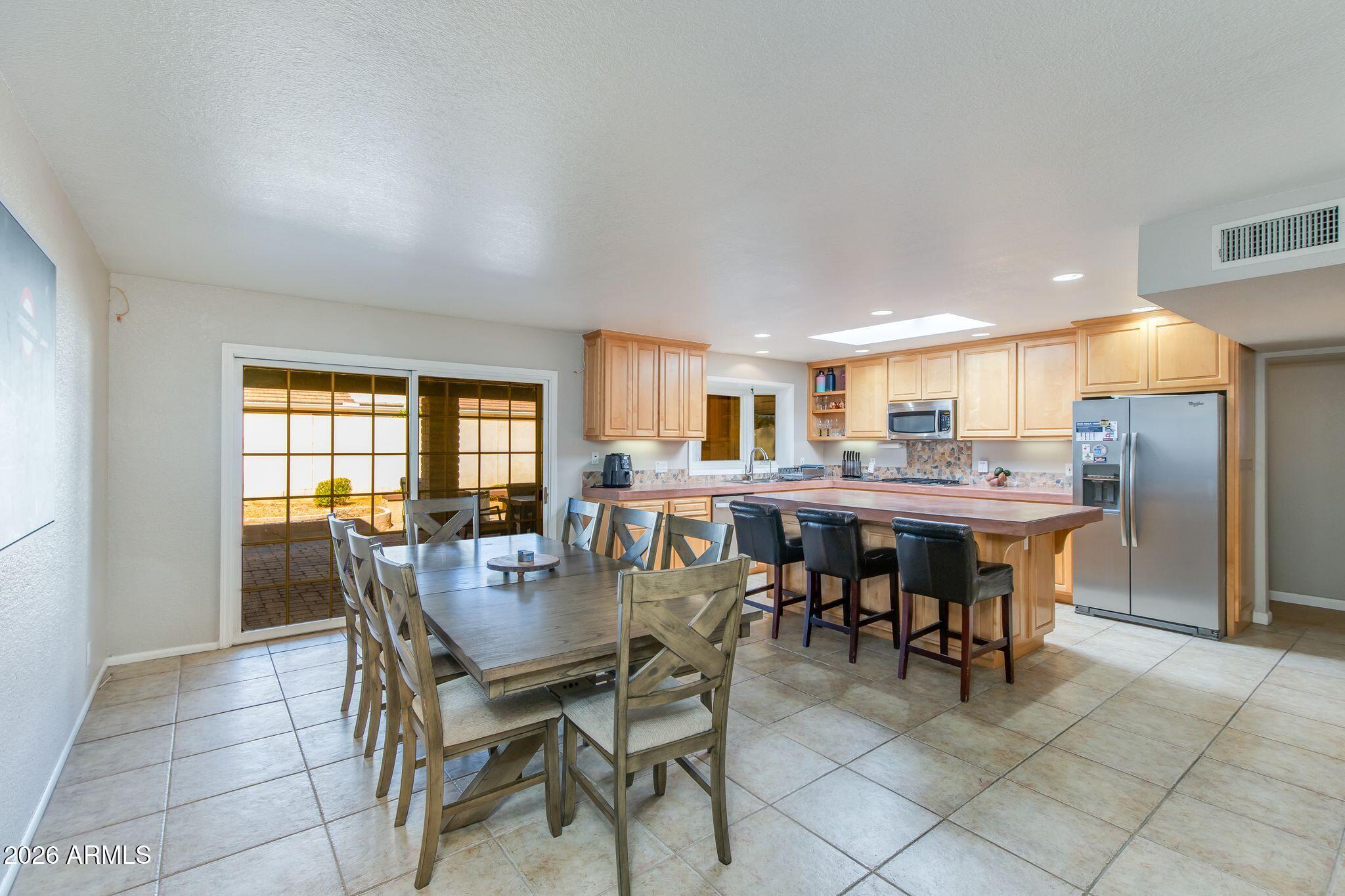 1204 E STEAMBOAT BEND Drive