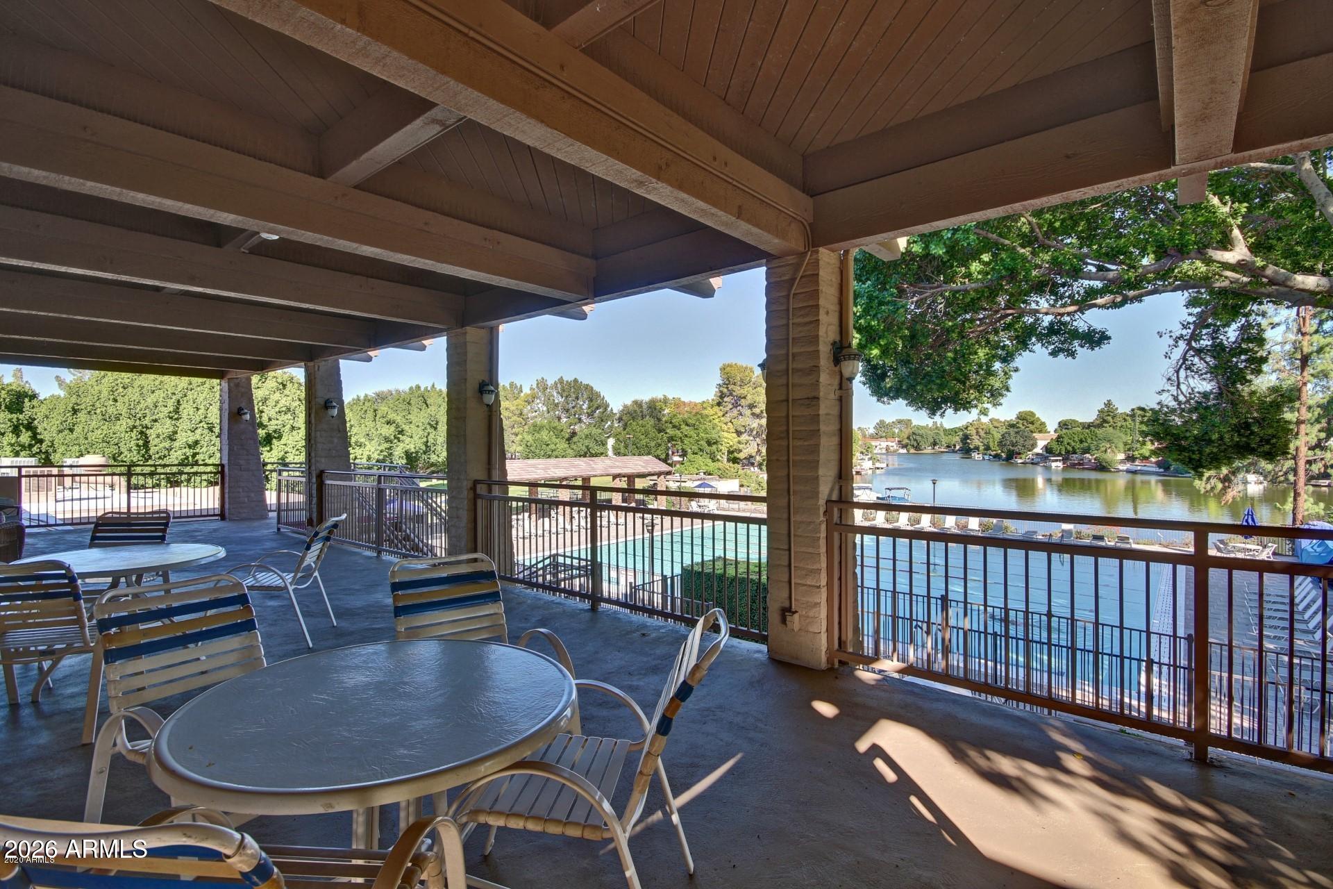 1204 E STEAMBOAT BEND Drive