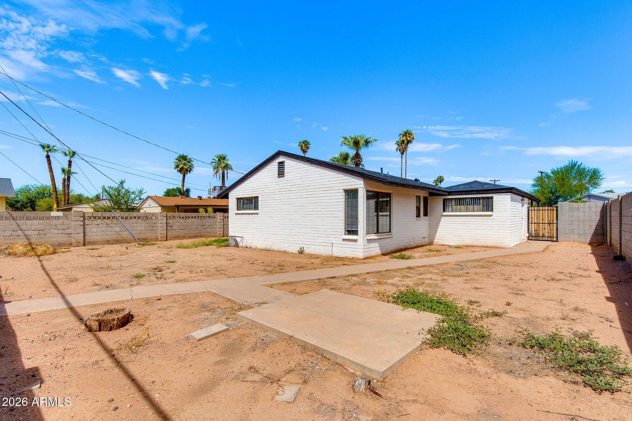 4609 E ALMERIA Road