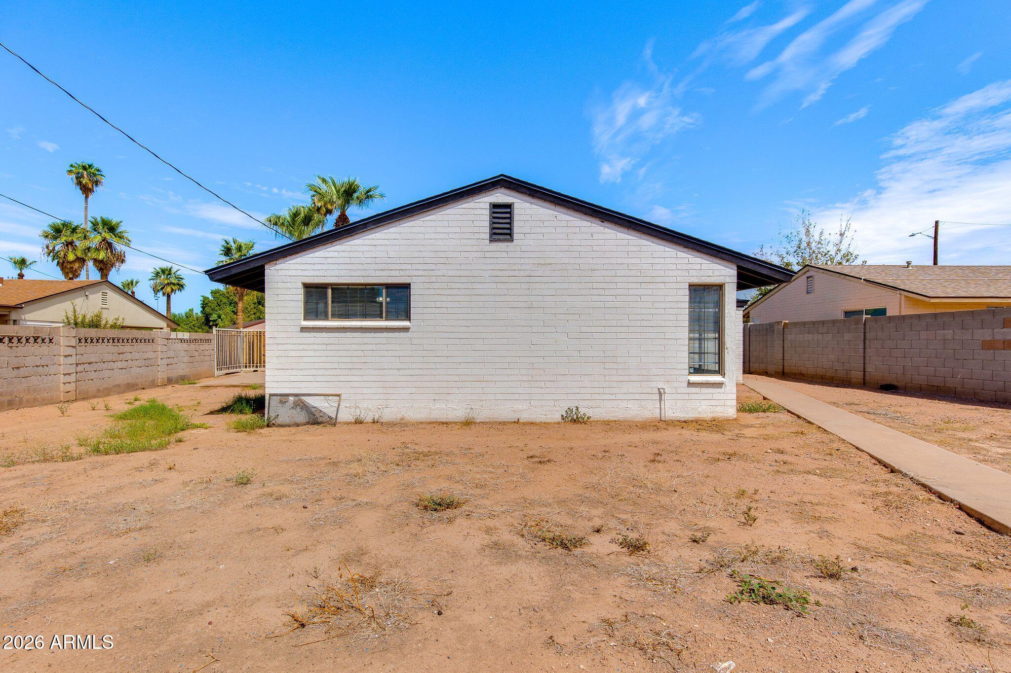 4609 E ALMERIA Road