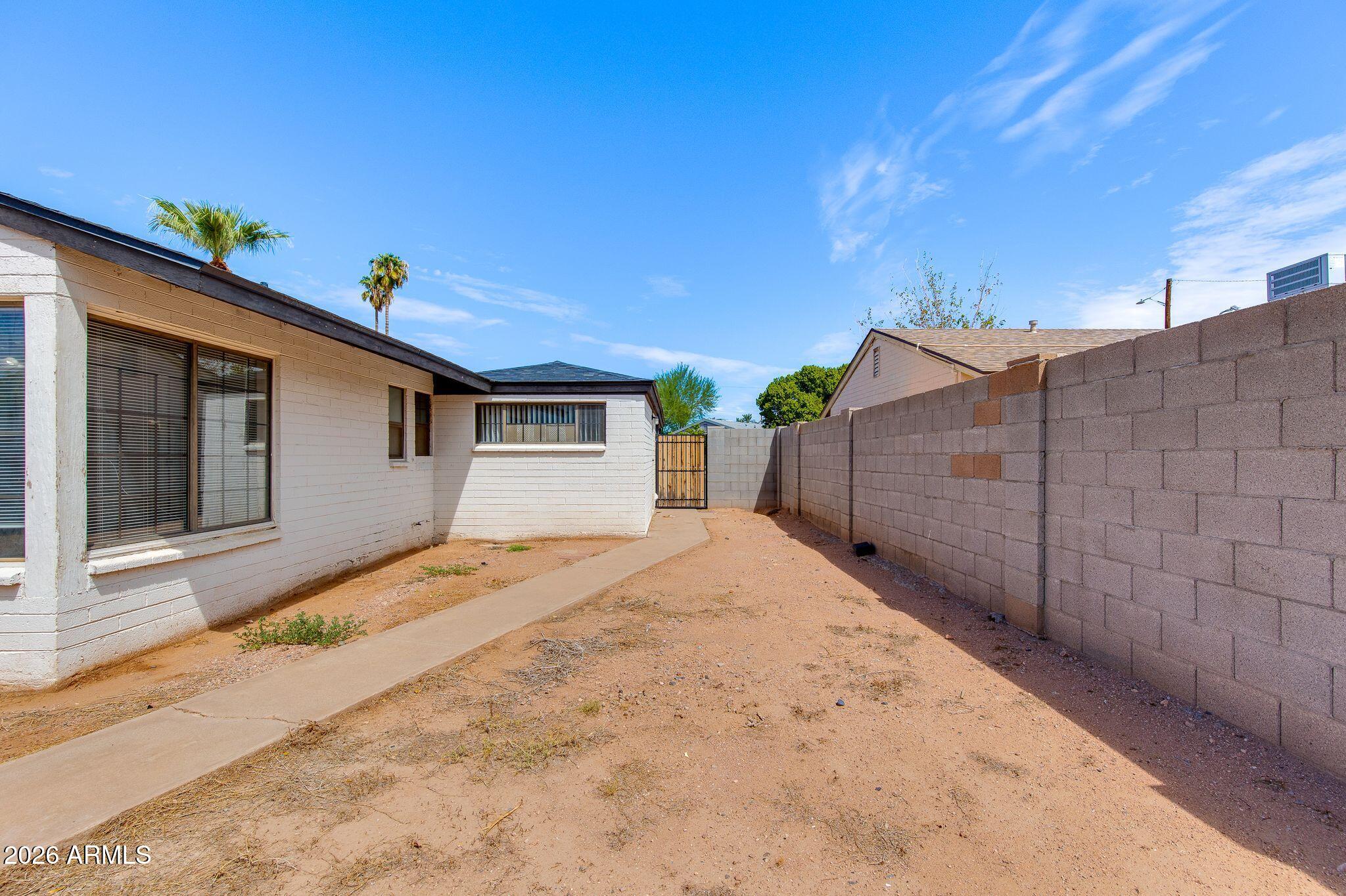 4609 E ALMERIA Road
