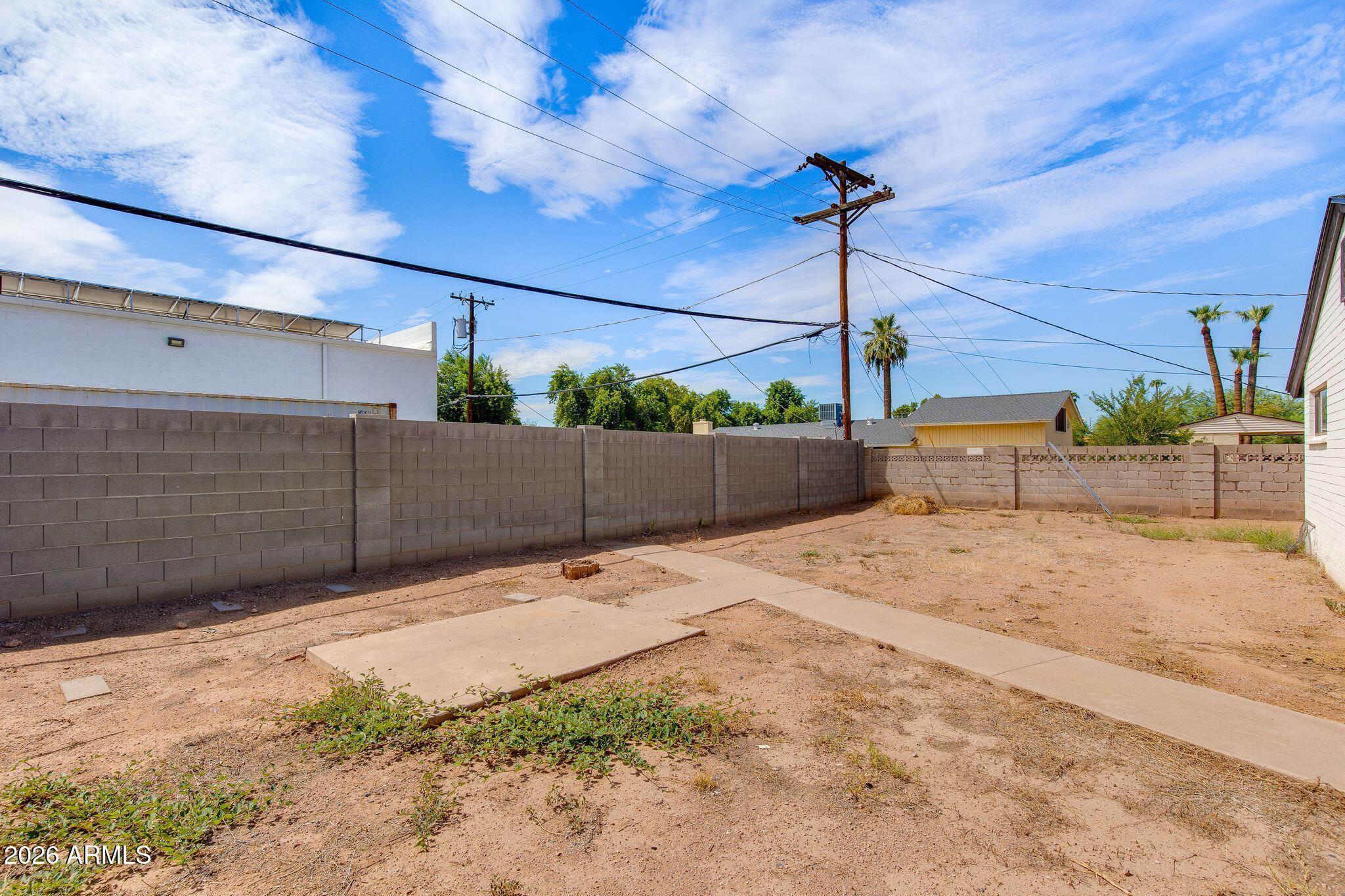 4609 E ALMERIA Road