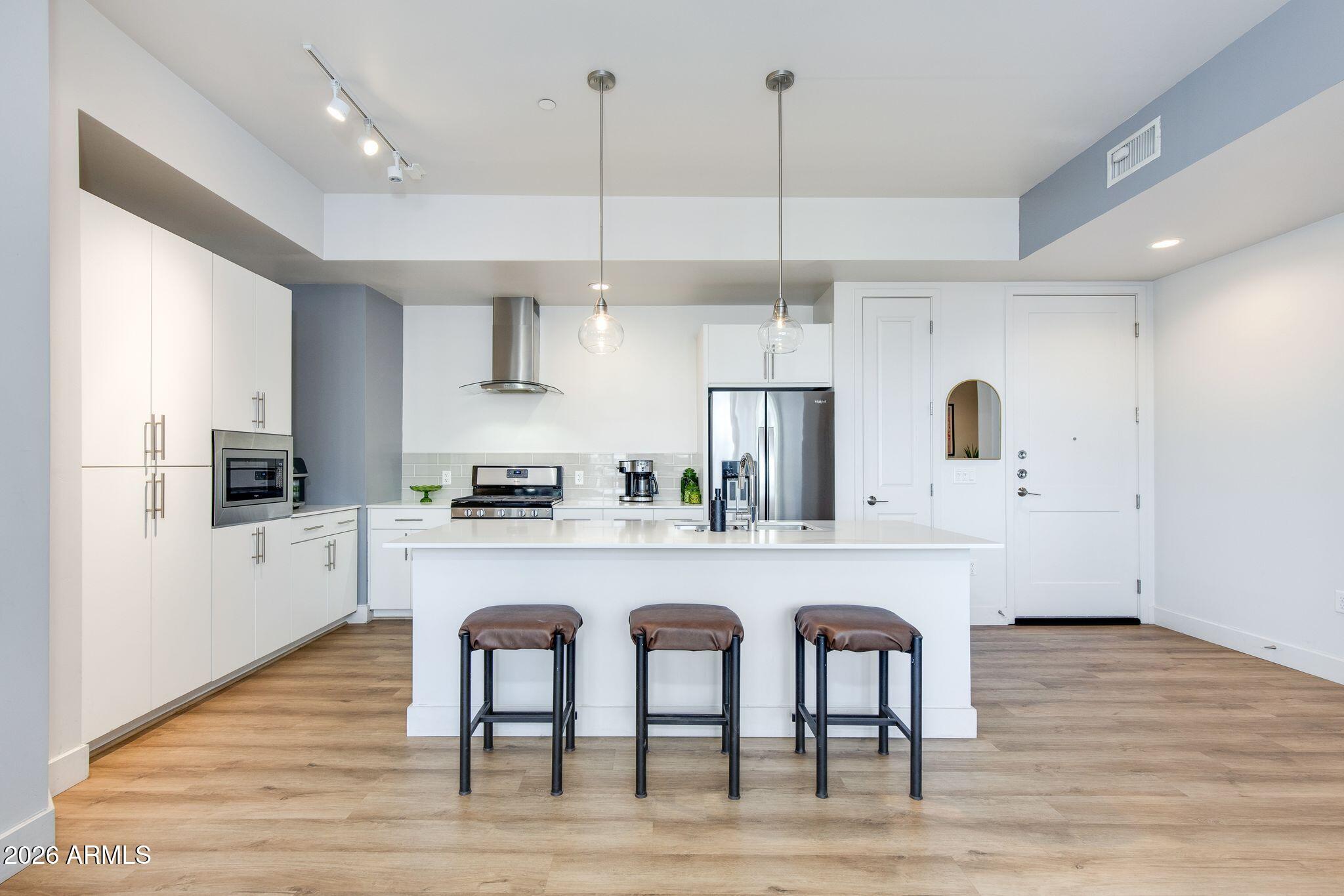 3131 N CENTRAL Avenue 5002