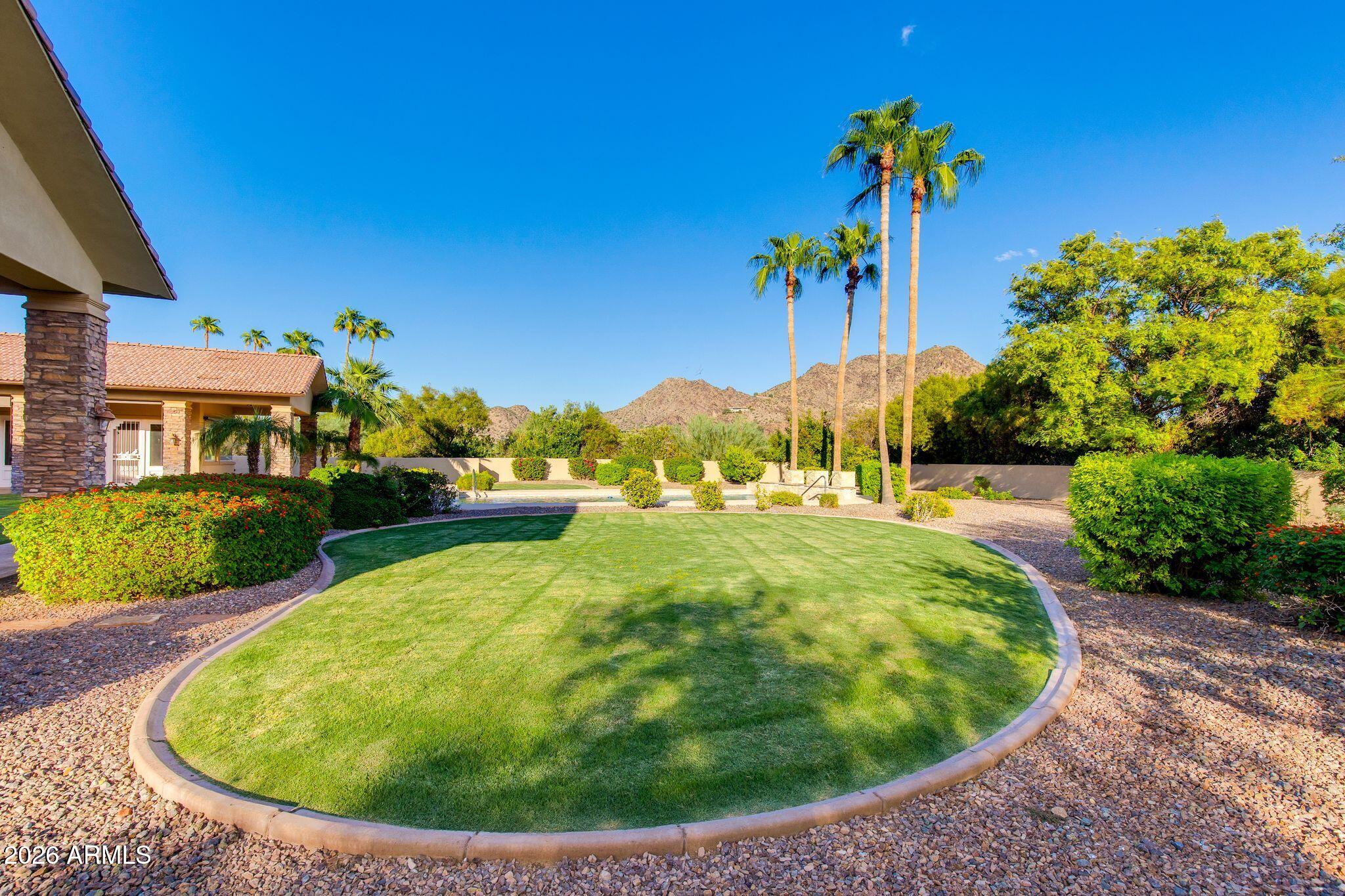 4807 E CRYSTAL Lane