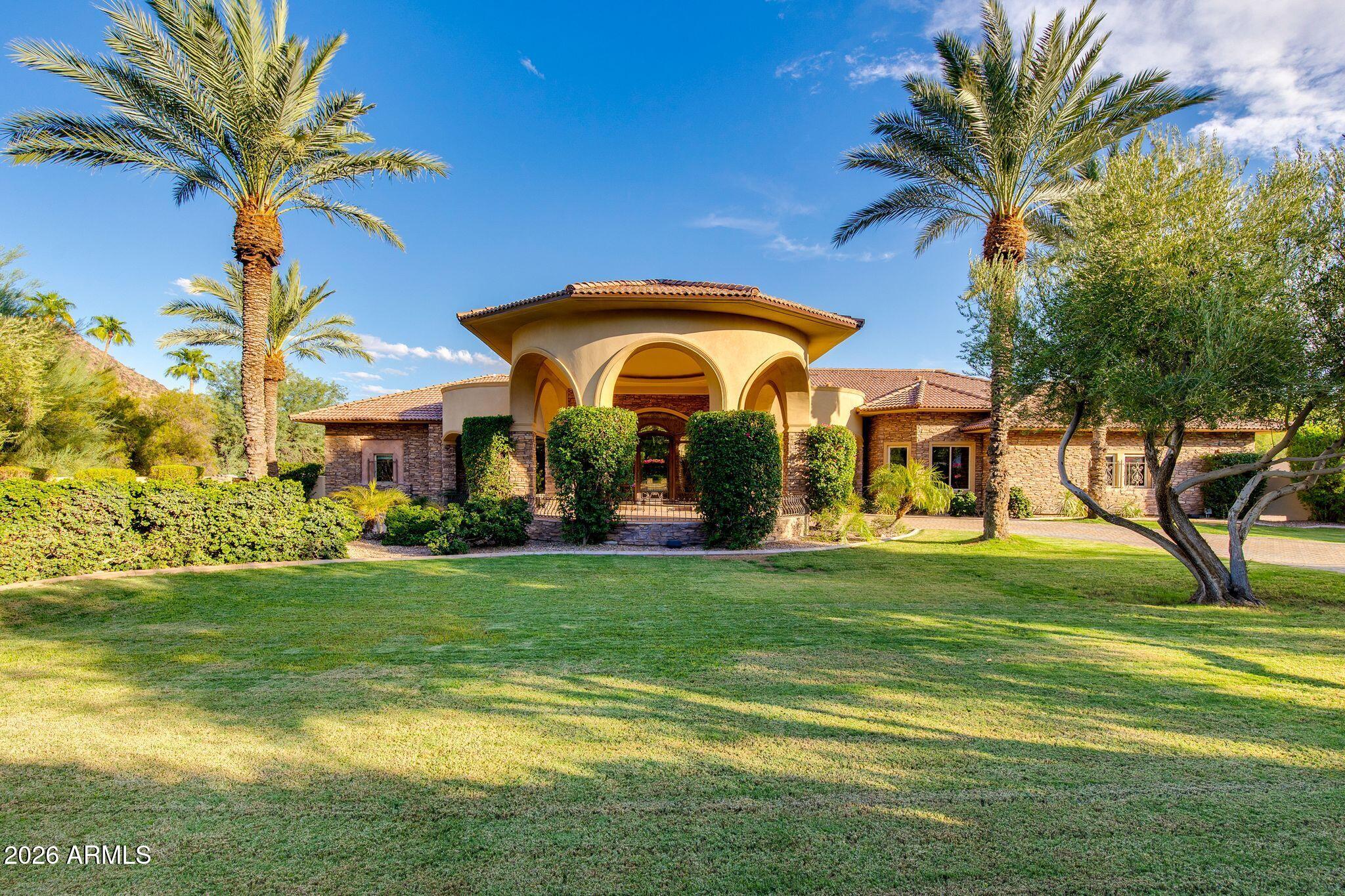 4807 E CRYSTAL Lane