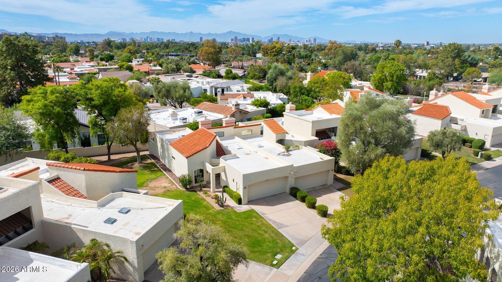 2437 E RANCHO Drive