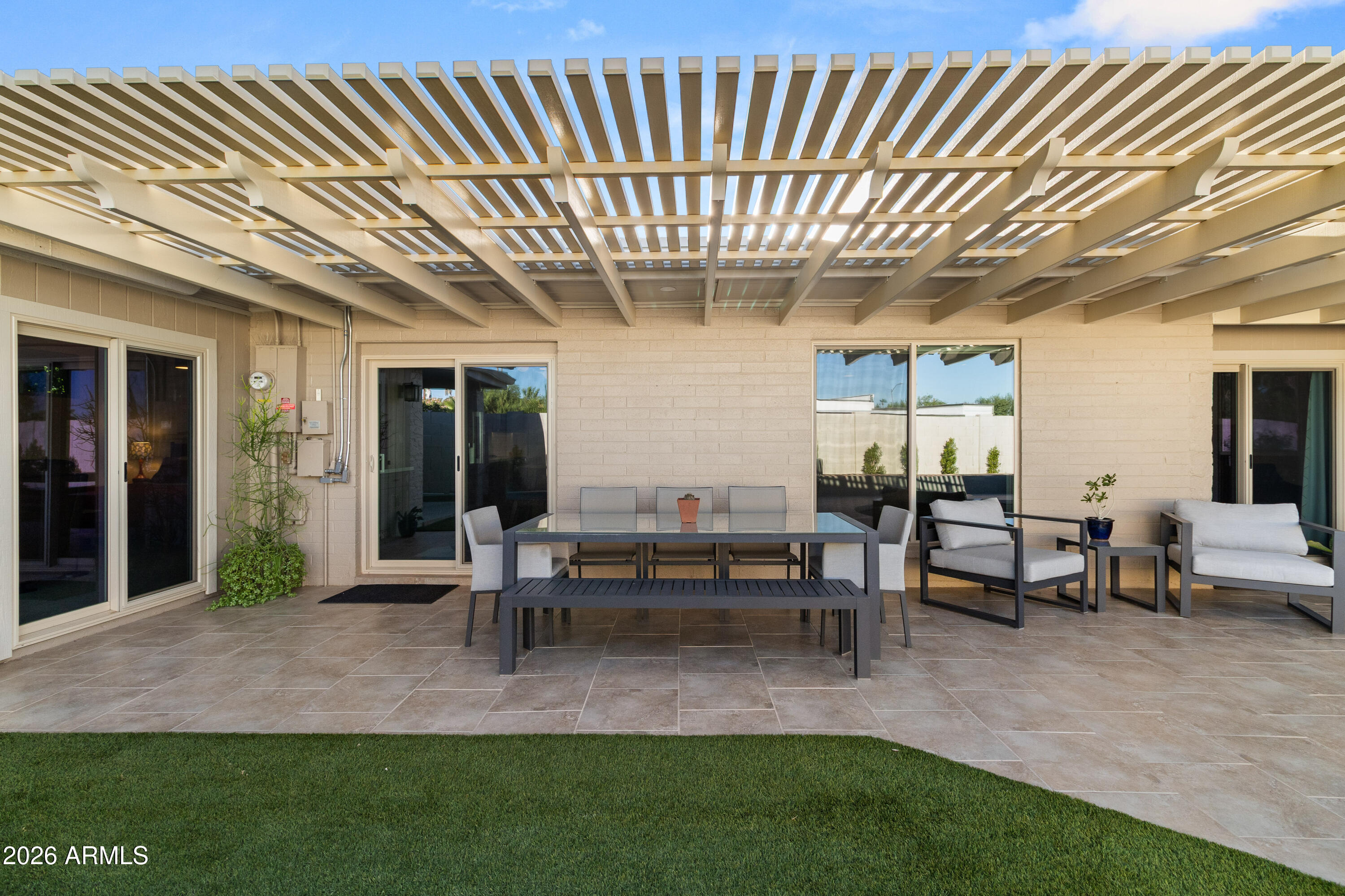 3315 E MALAPAI Drive