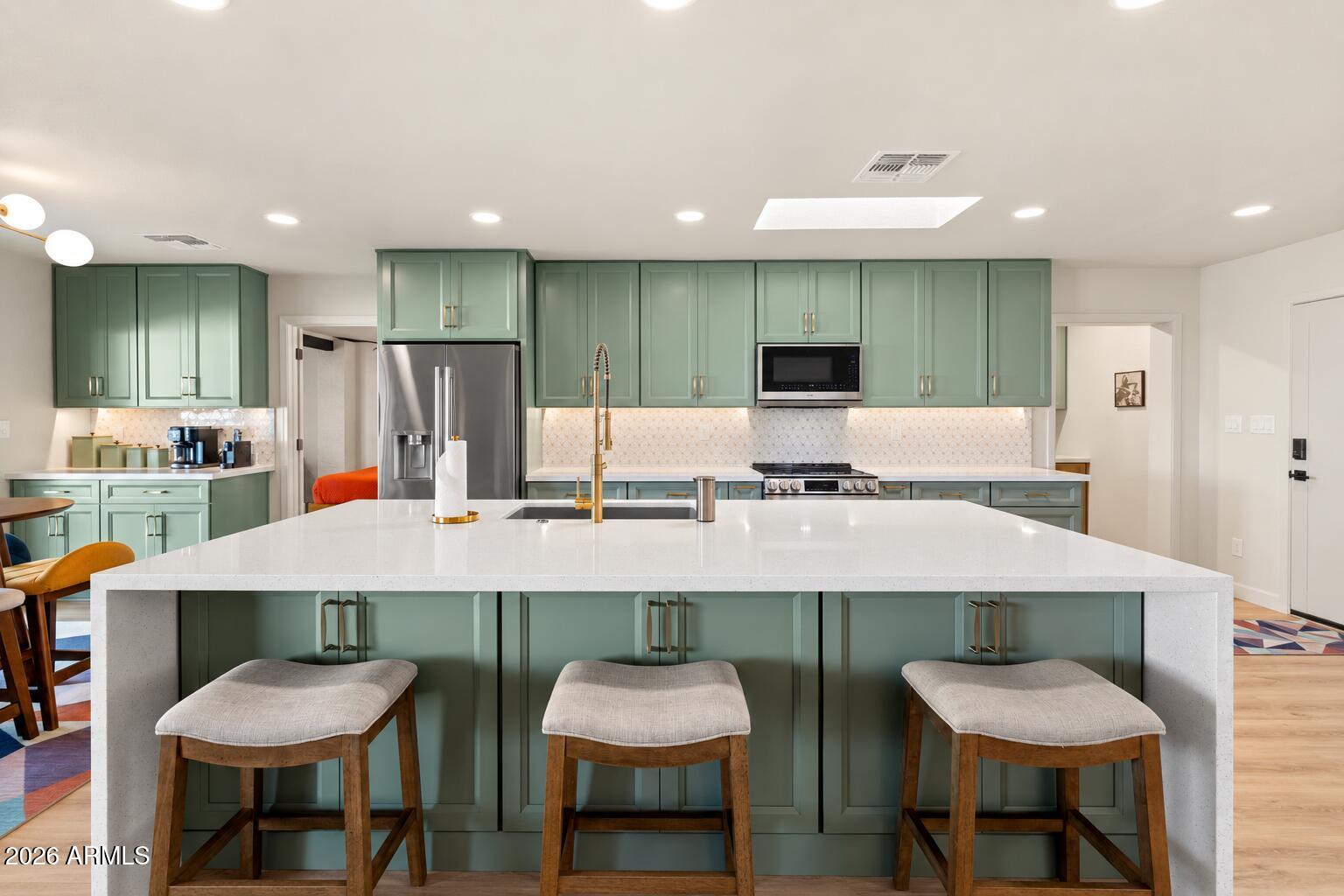 3315 E MALAPAI Drive