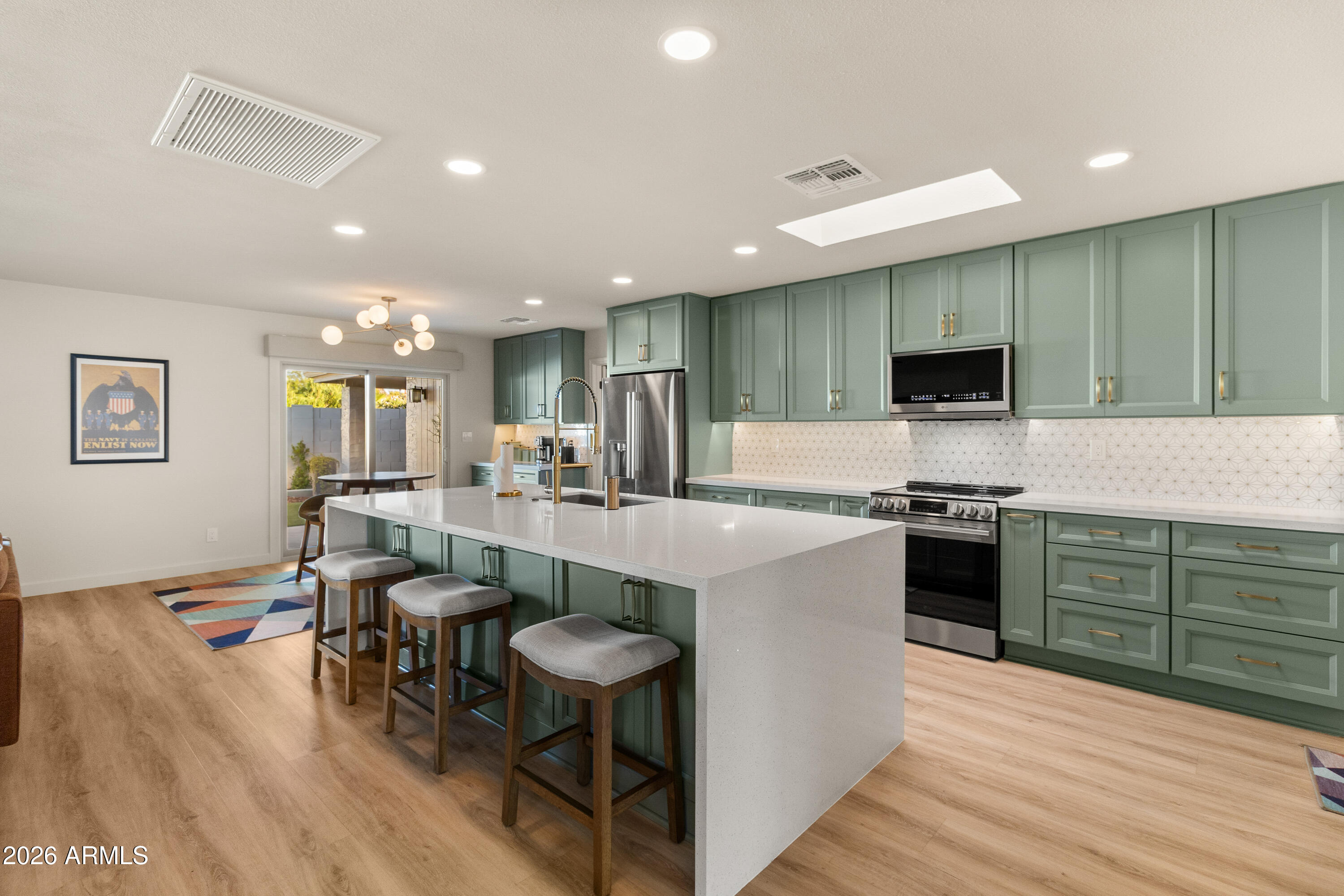 3315 E MALAPAI Drive