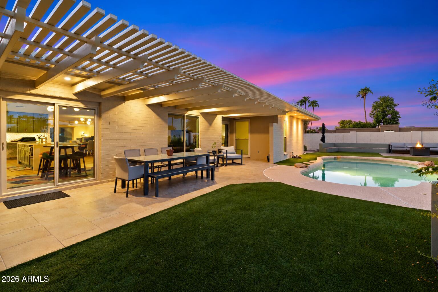 3315 E MALAPAI Drive