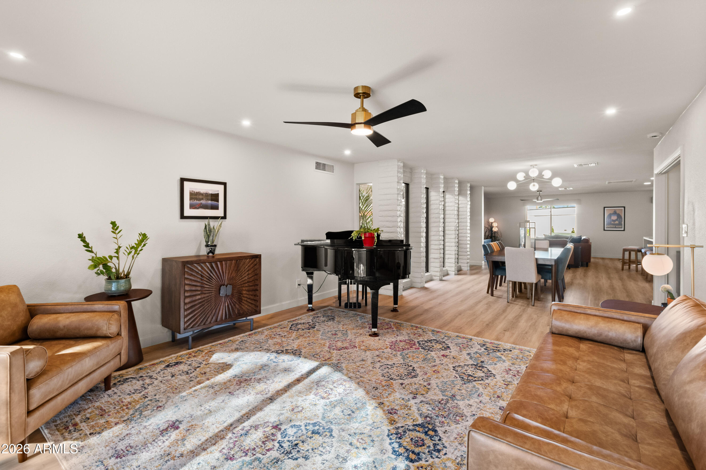 3315 E MALAPAI Drive