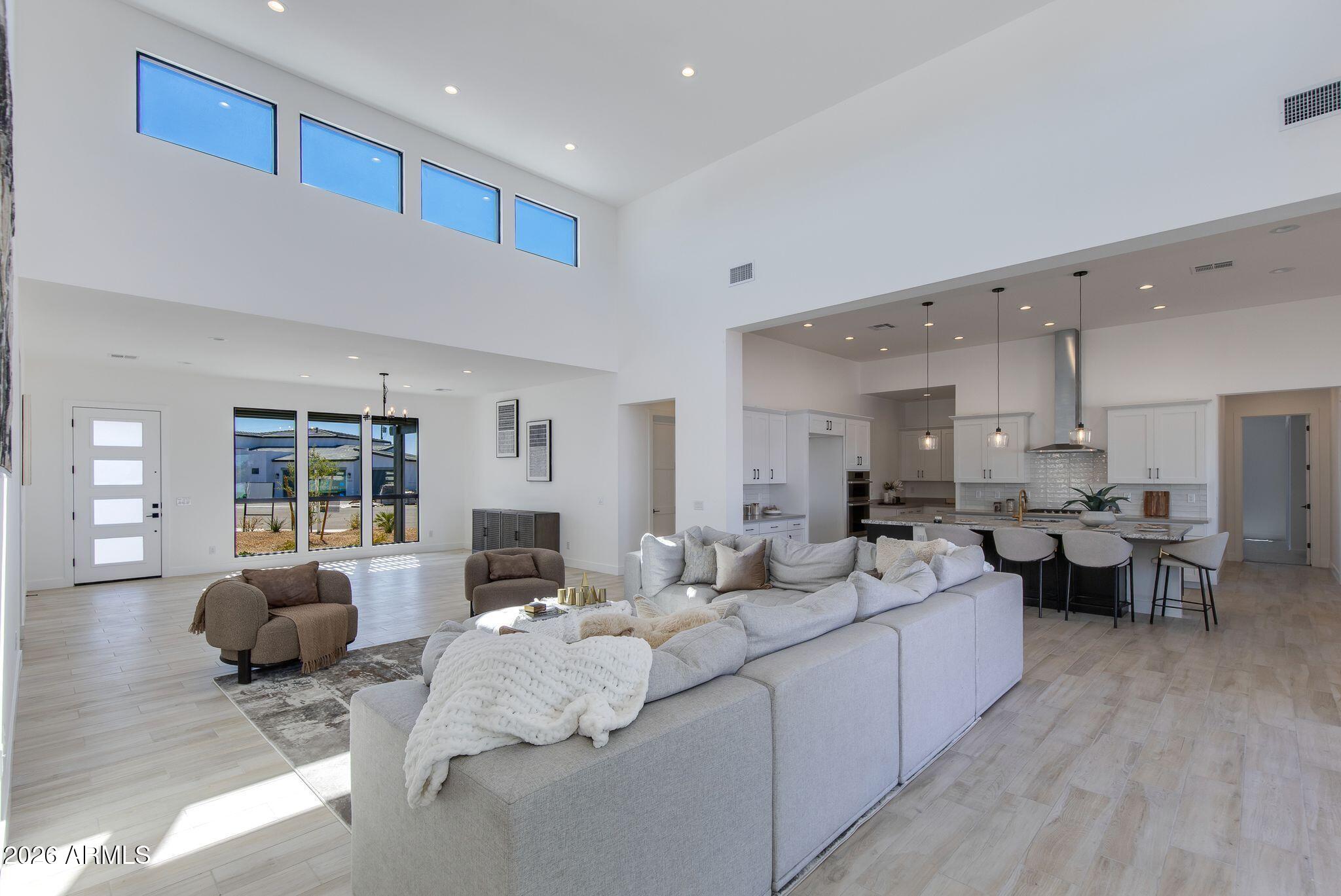 3330 W DESERT DAWN Drive