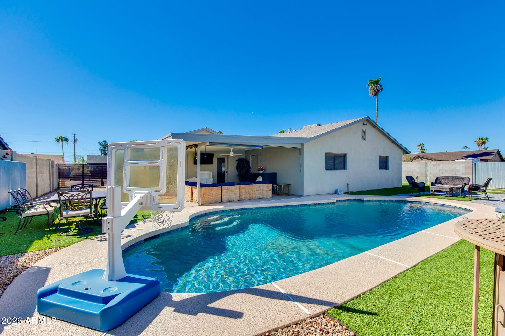 14843 N 36TH Place