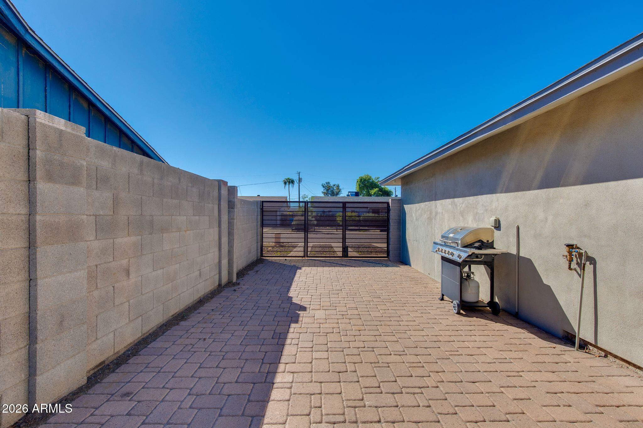 14843 N 36TH Place