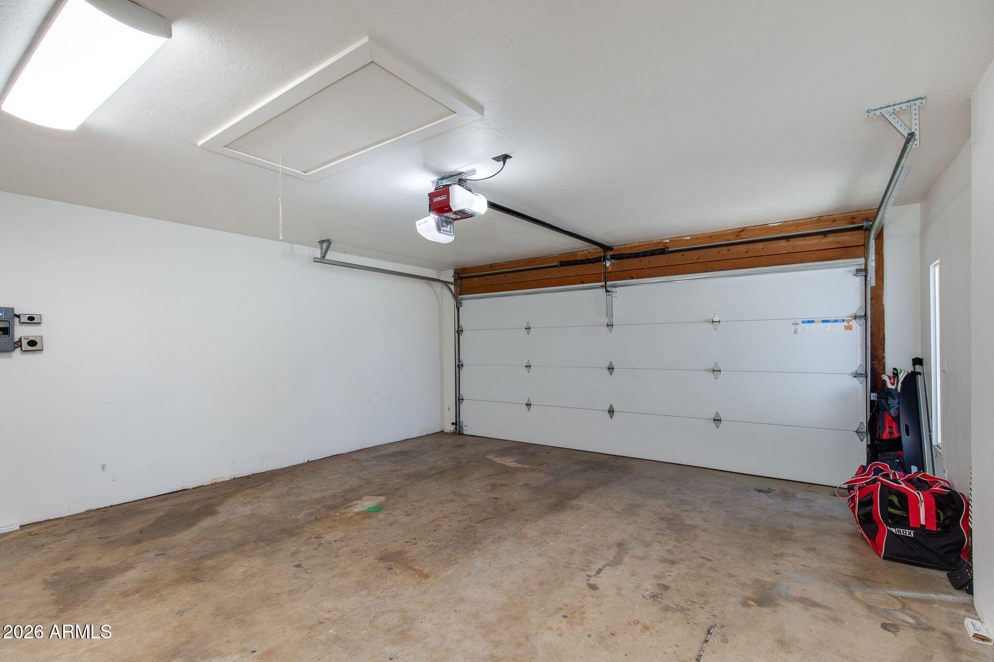 14843 N 36TH Place