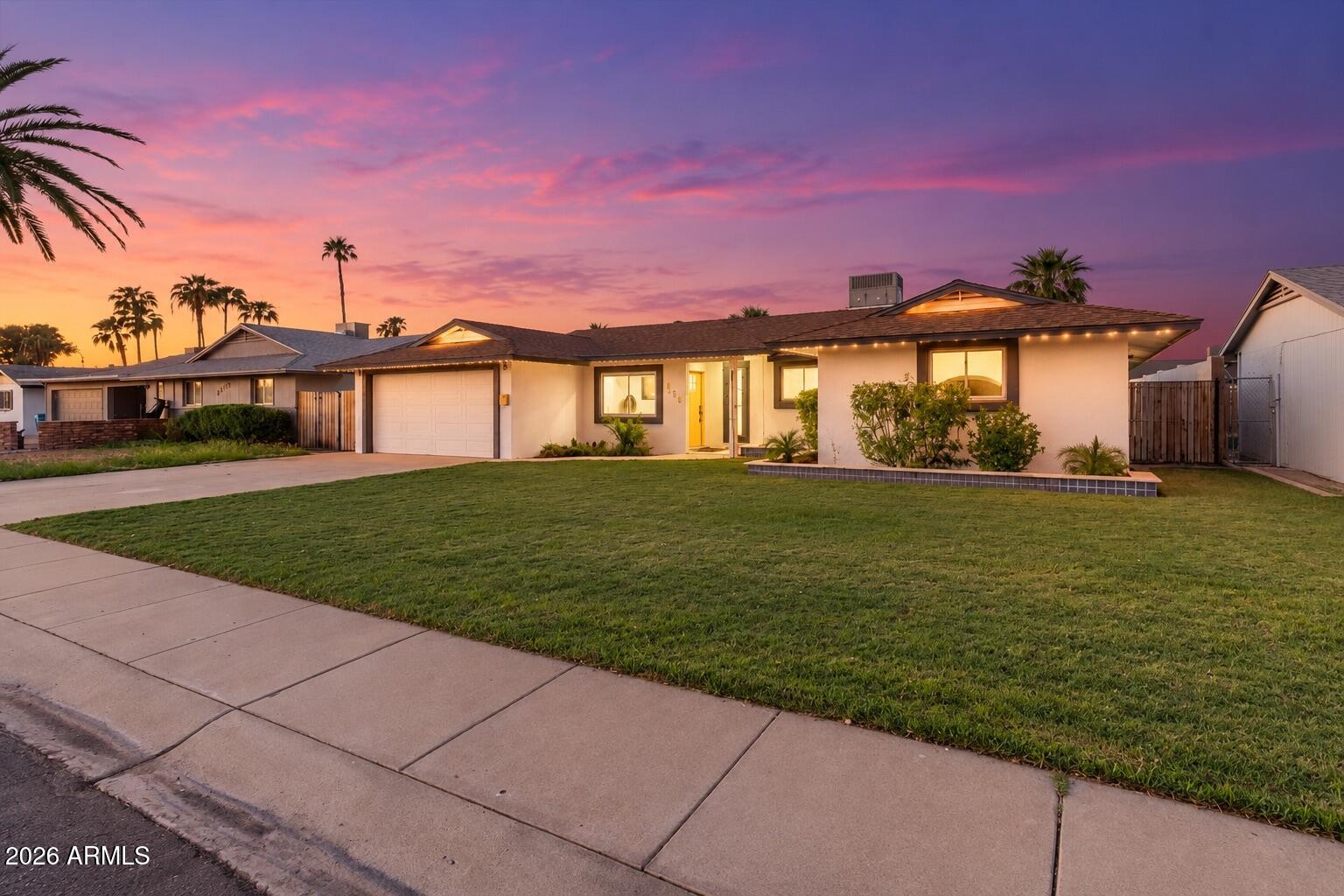 2236 E BLANCHE Drive