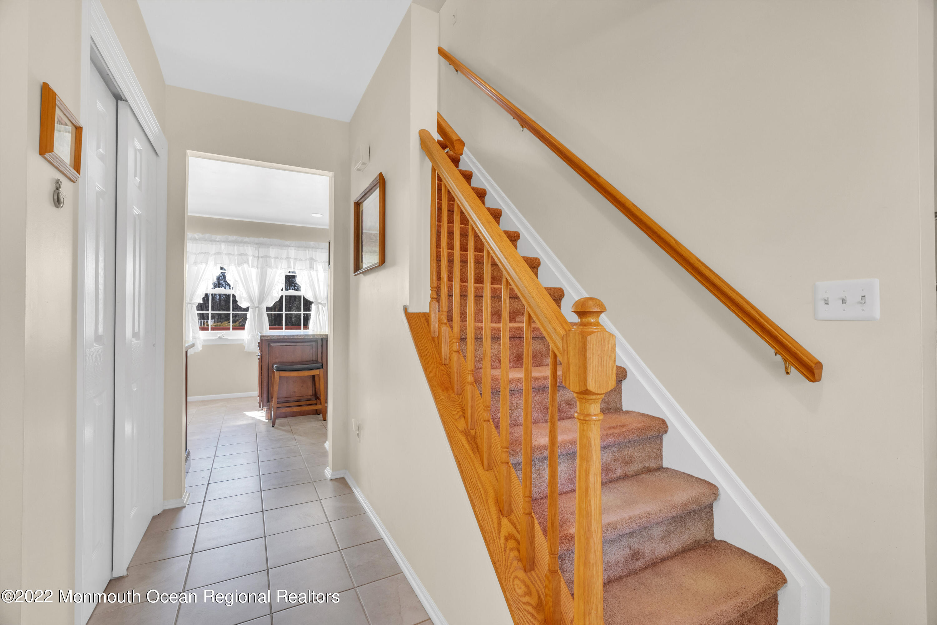 365 W Commodore Boulevard