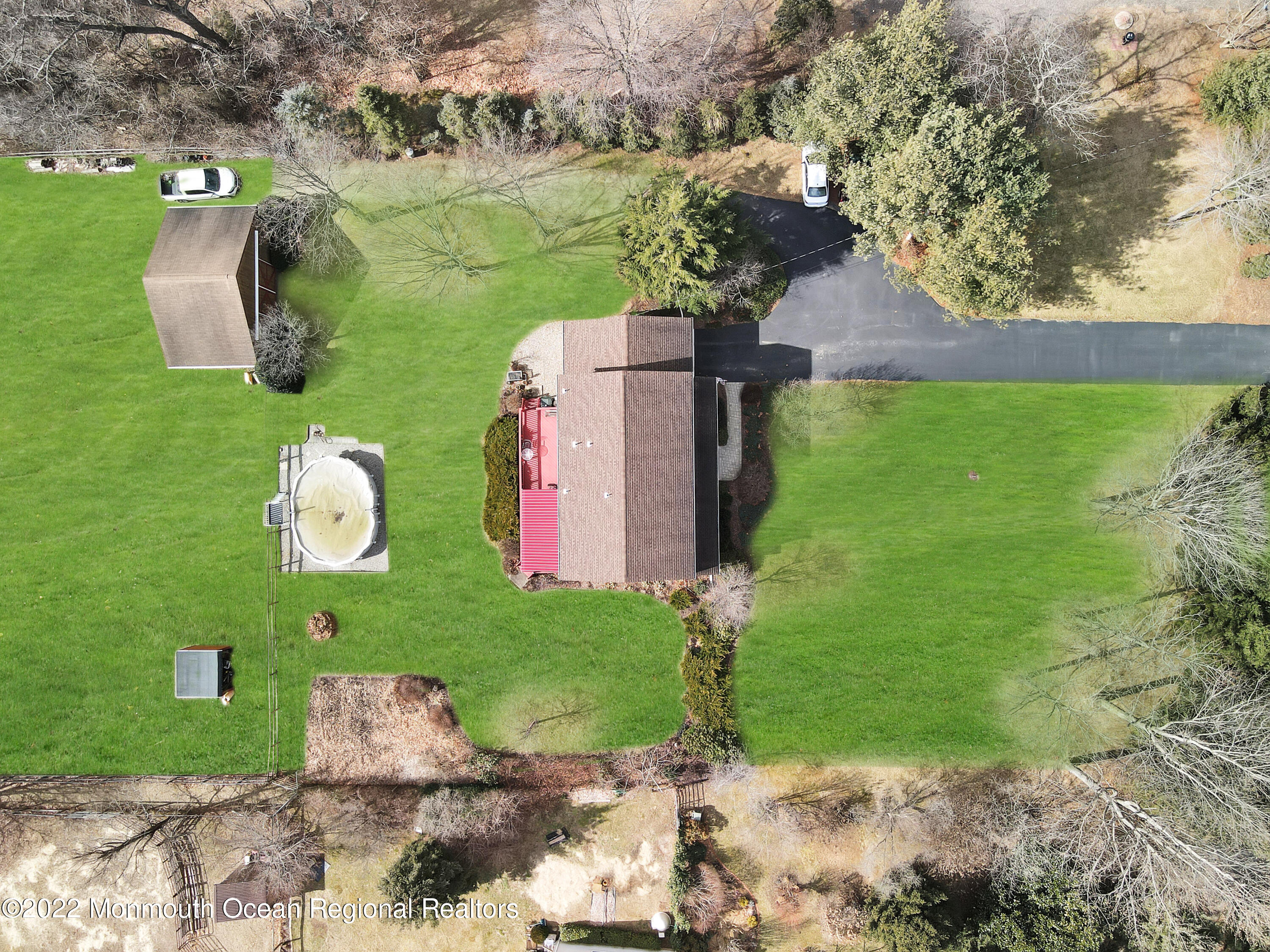 365 W Commodore Boulevard