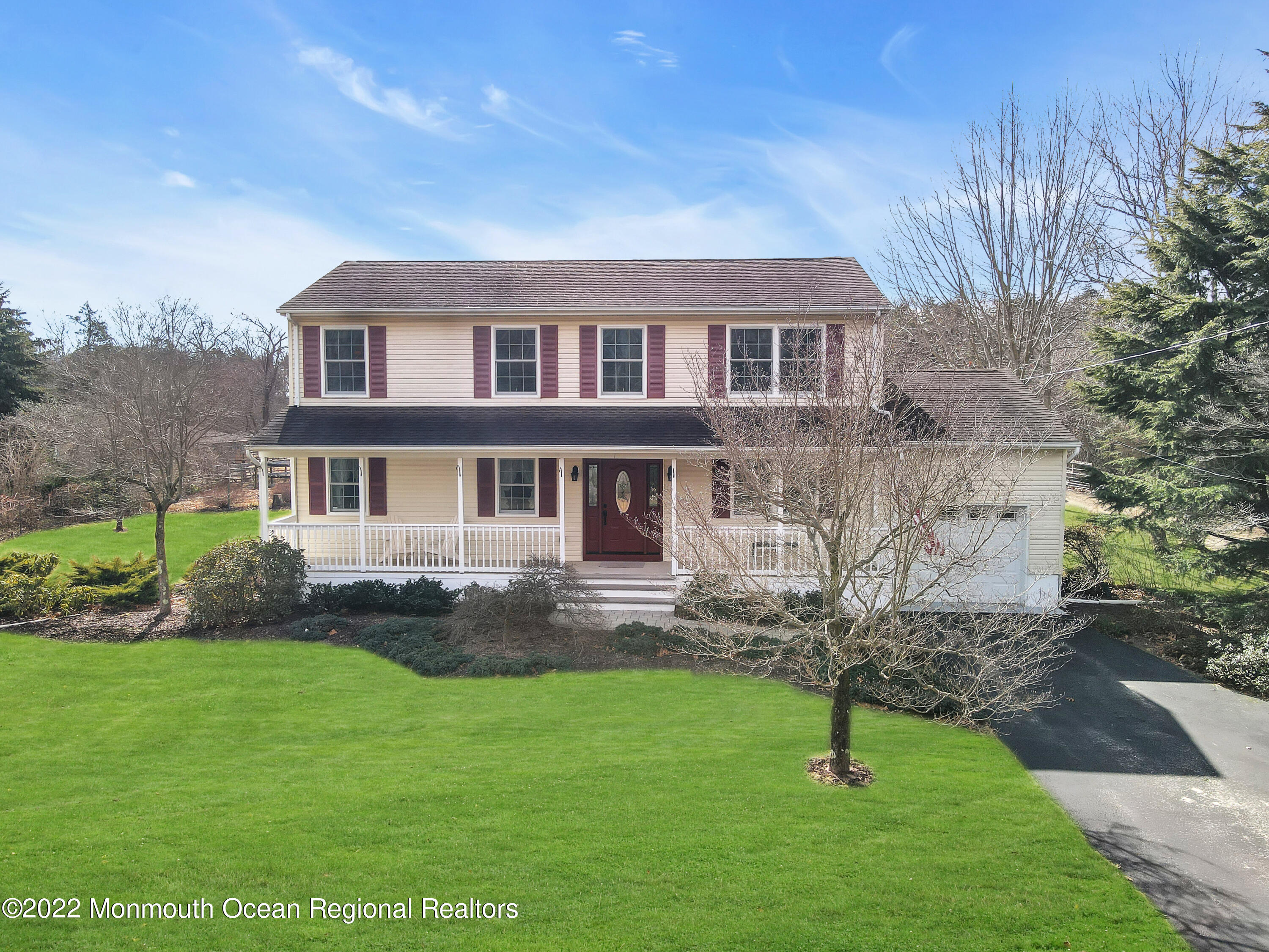 365 W Commodore Boulevard