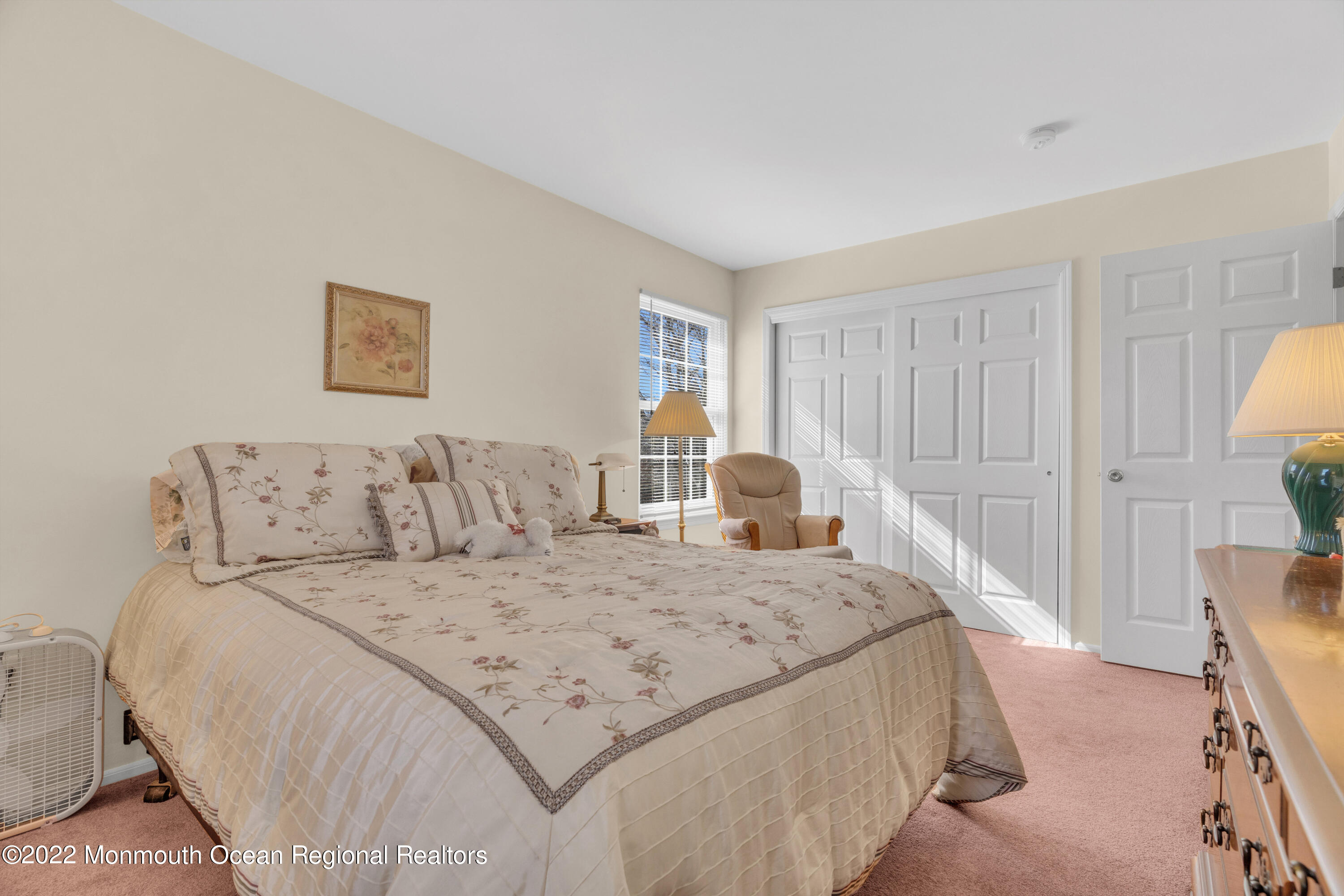 365 W Commodore Boulevard