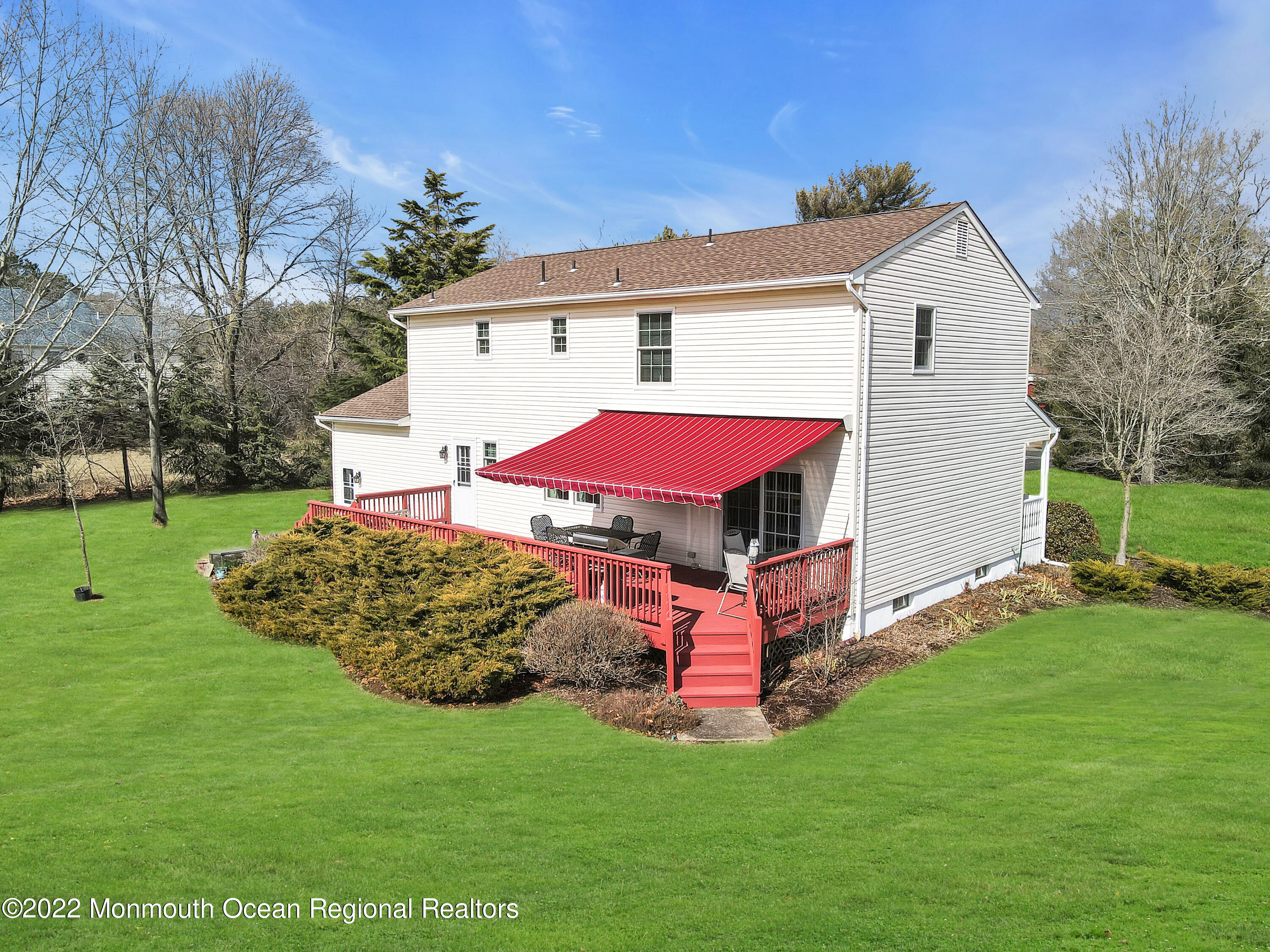 365 W Commodore Boulevard