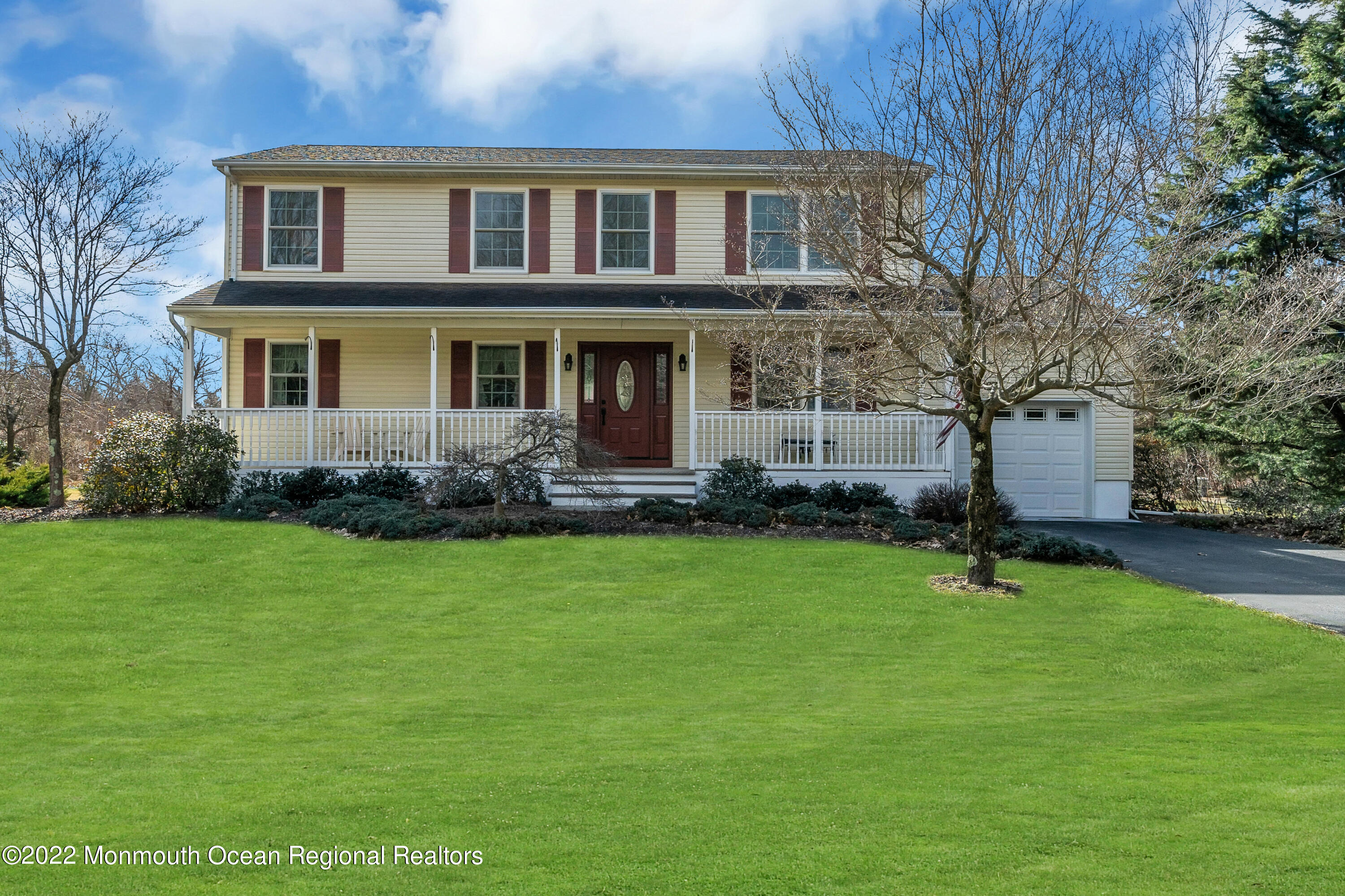 365 W Commodore Boulevard