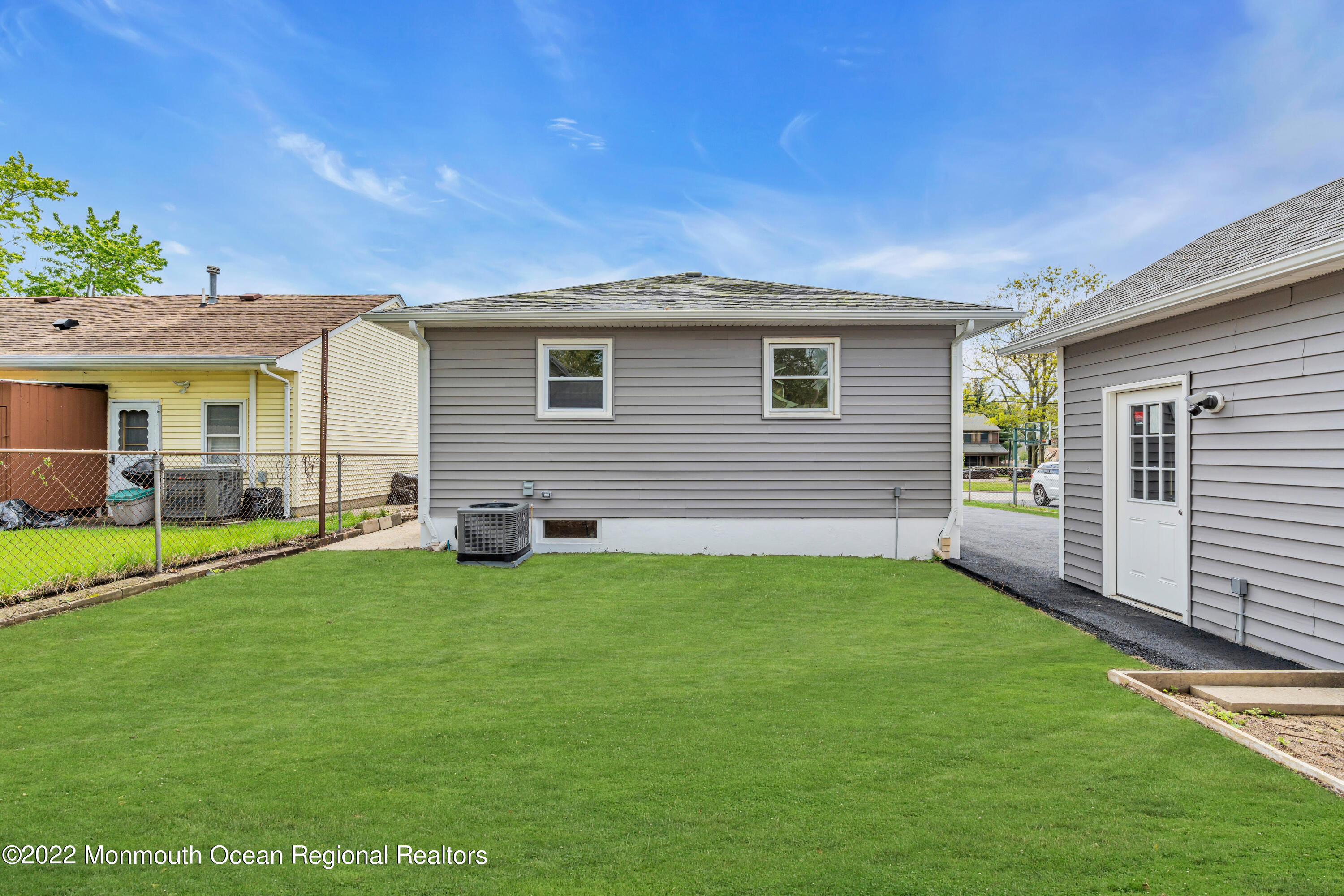 533 Riverwood Avenue